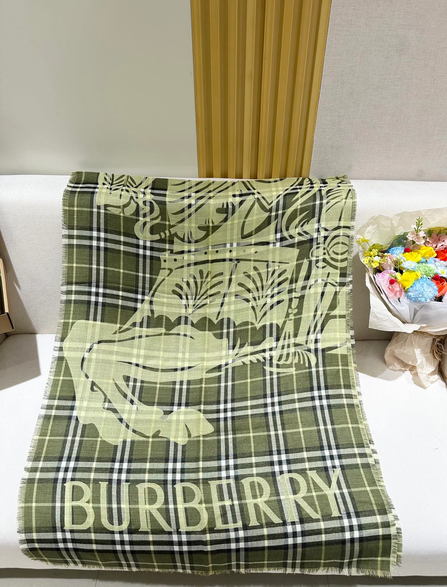 Scarves BURBERRY 17991551