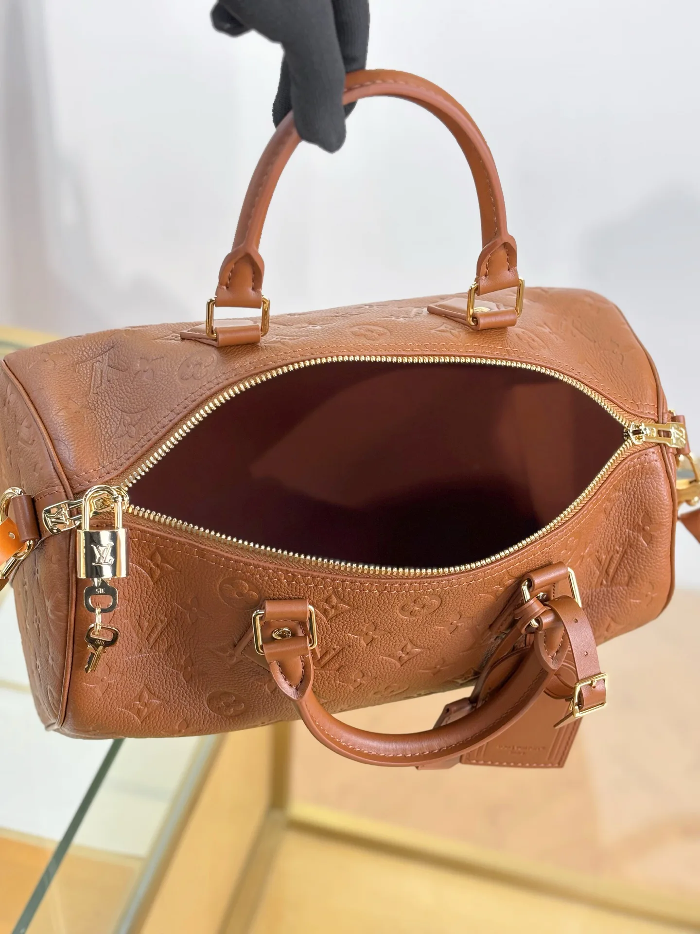 Women's Classic Handbags LOUIS VUITTON 17979859