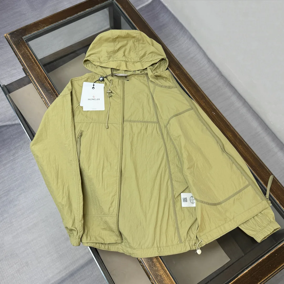 Men's Jackets And Down Jackets MONCLER 17286063