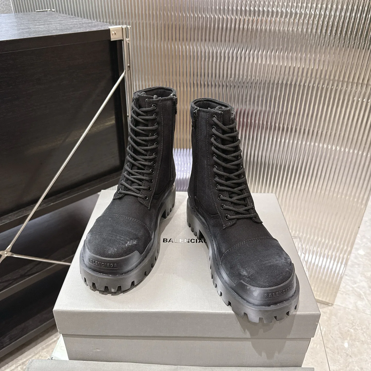 Ботинки Мужские Balenciaga 18598037
