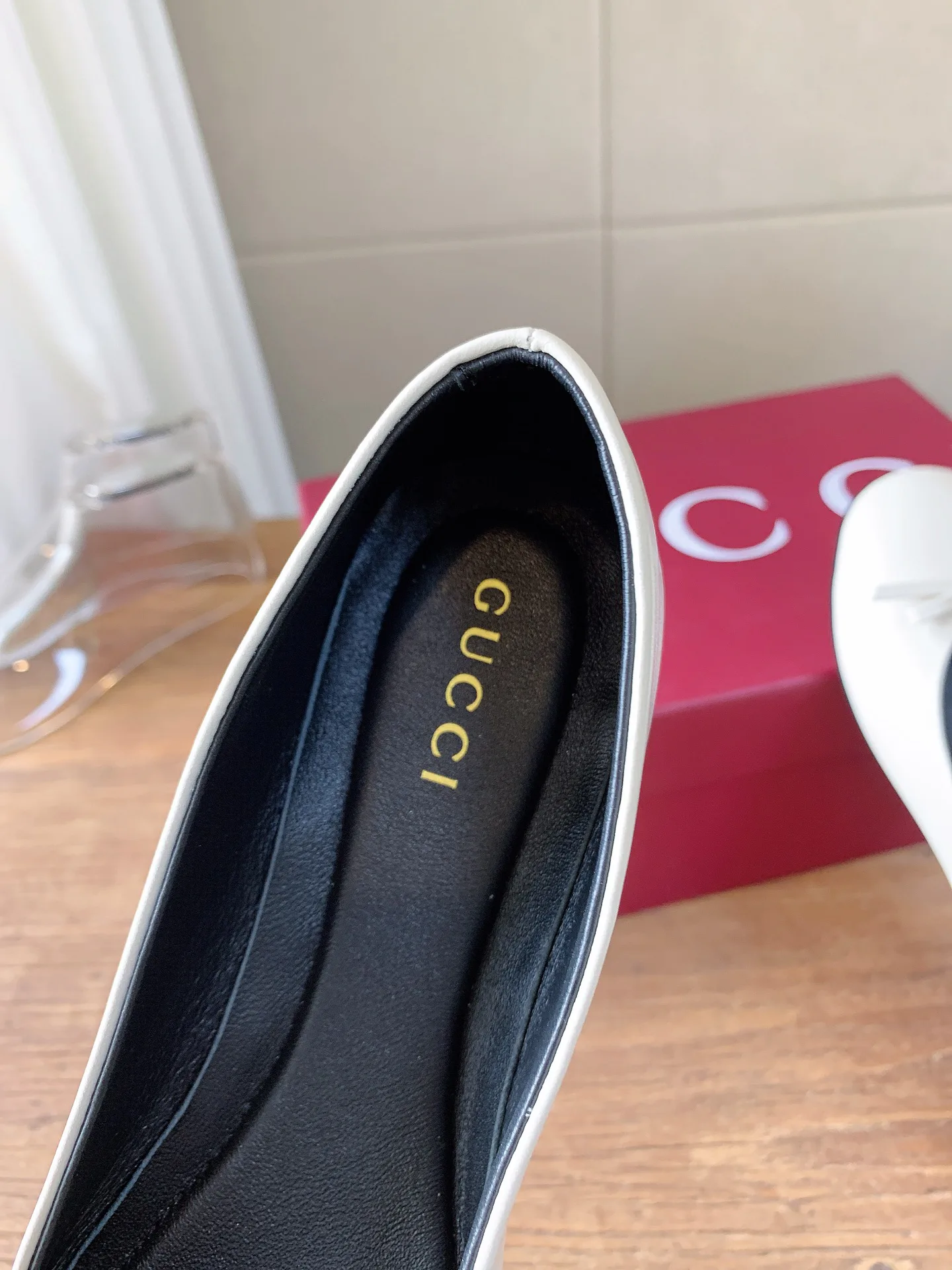 Women's Ballet Flats GUCCI 18159966