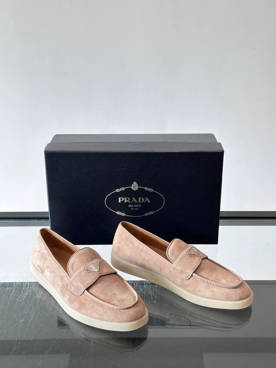 Men's Loafers And Dress Shoes PRADA 18119023