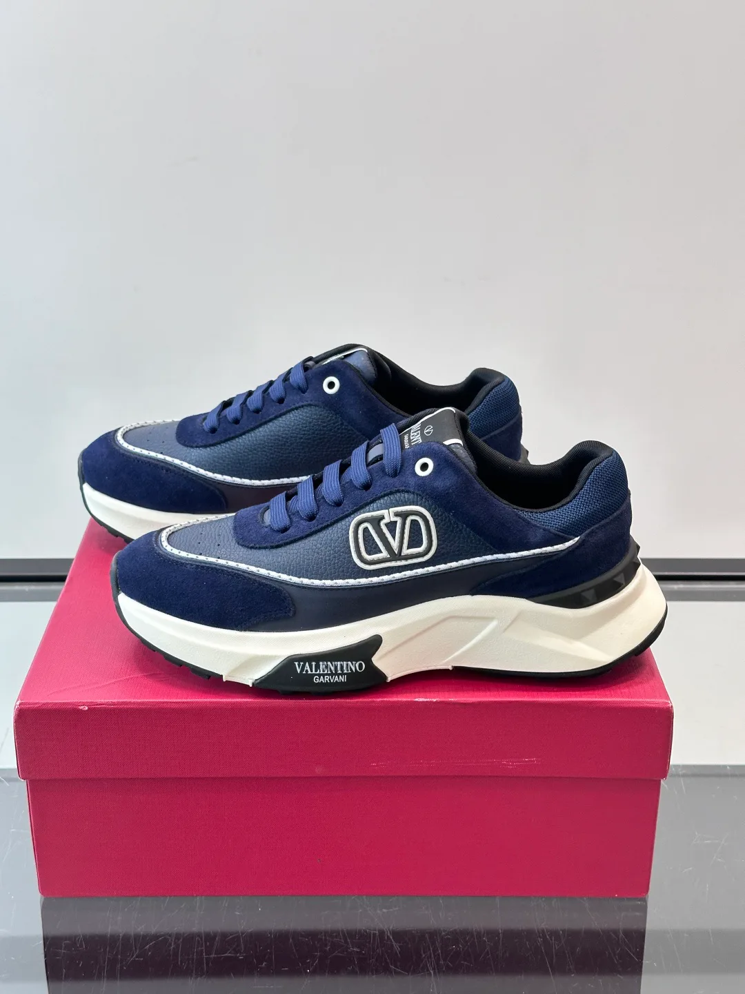 Men's Sneakers VALENTINO 18500688
