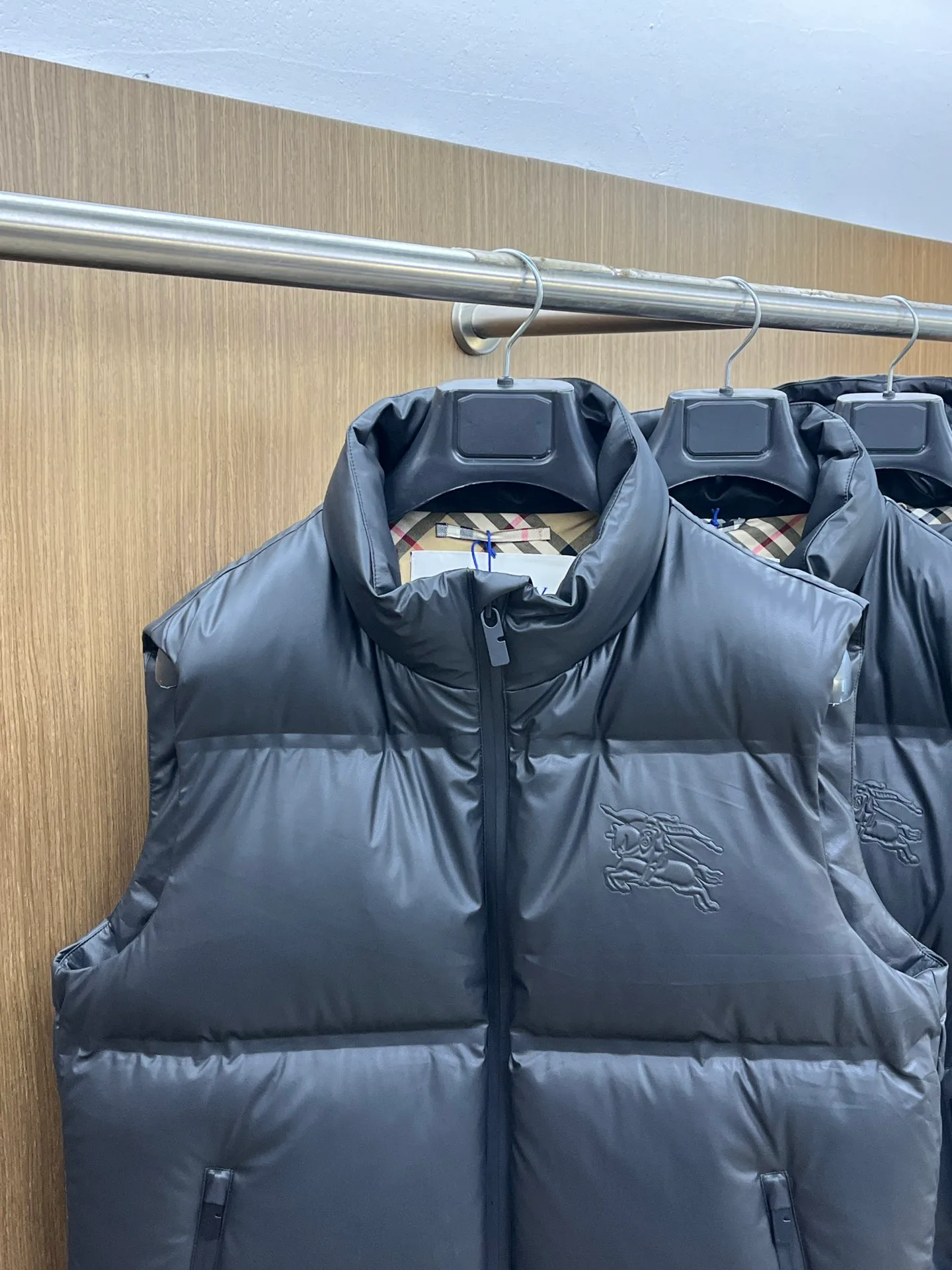 Men's Jackets And Down Jackets BURBERRY 18194609