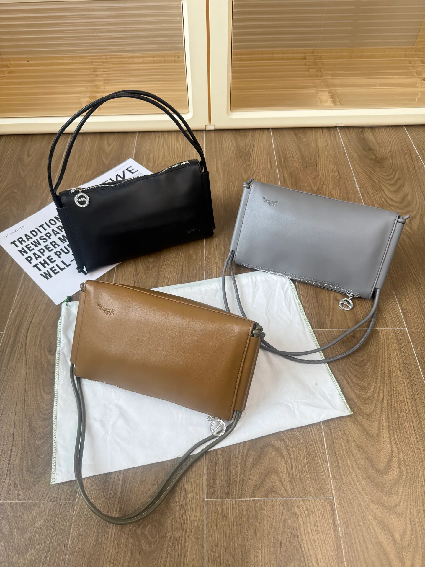 Women's Classic Handbags LONGCHAMP 17961484