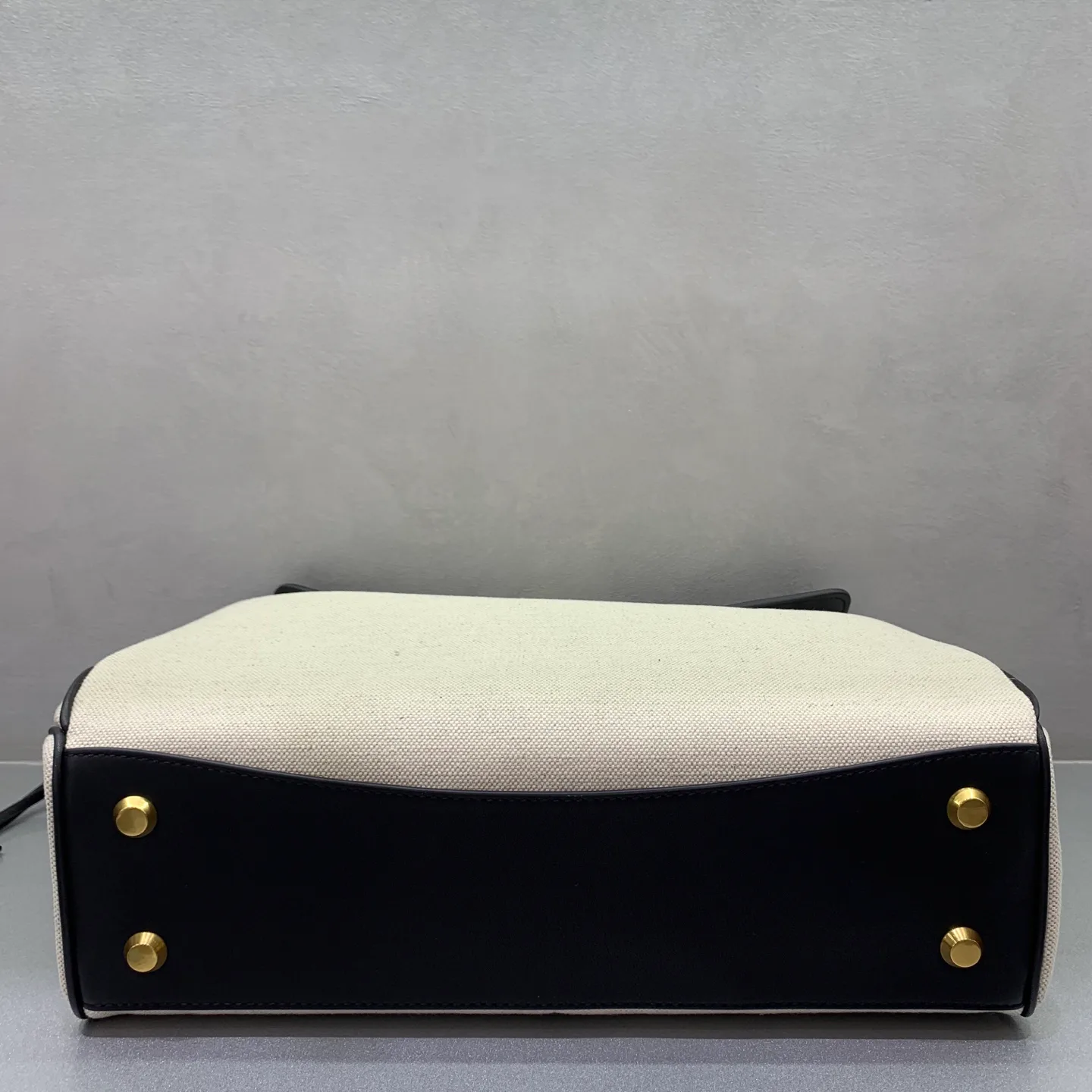 Women's Classic Handbags BALENCIAGA 18136004
