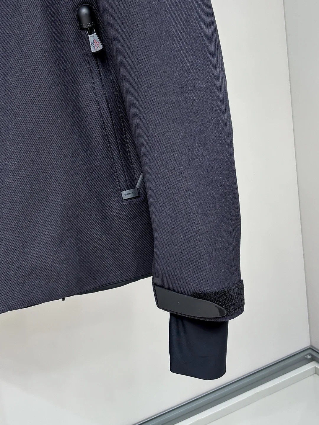 Куртки И Пуховики Мужские Moncler 18596605