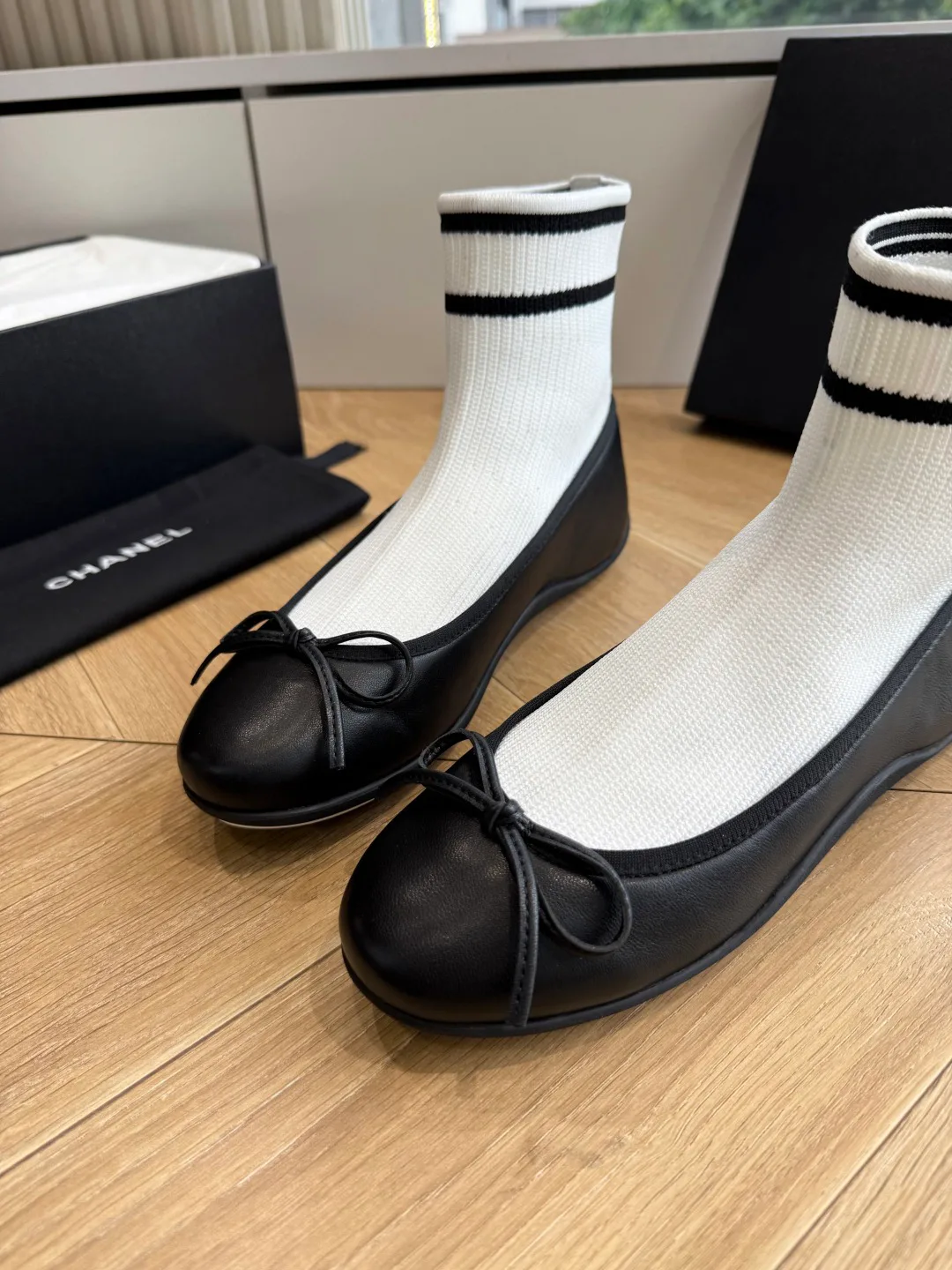 Women's Ballet Flats CHANEL 17684525