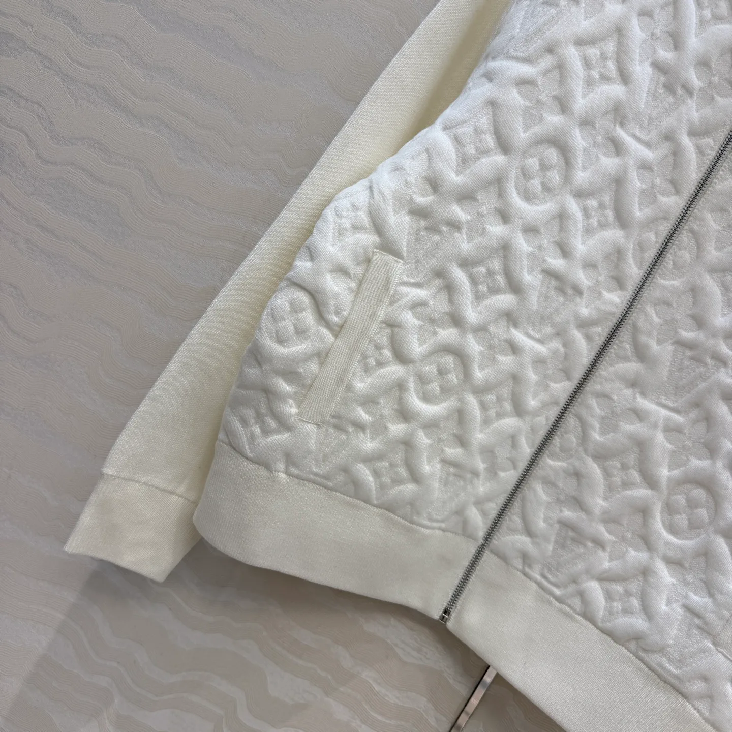 Women's Jackets And Down Jackets LOUIS VUITTON 18439433