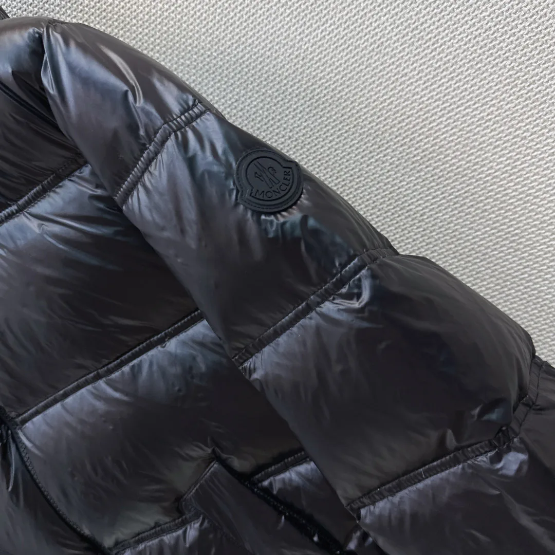 Women's Jackets And Down Jackets MONCLER 18012426