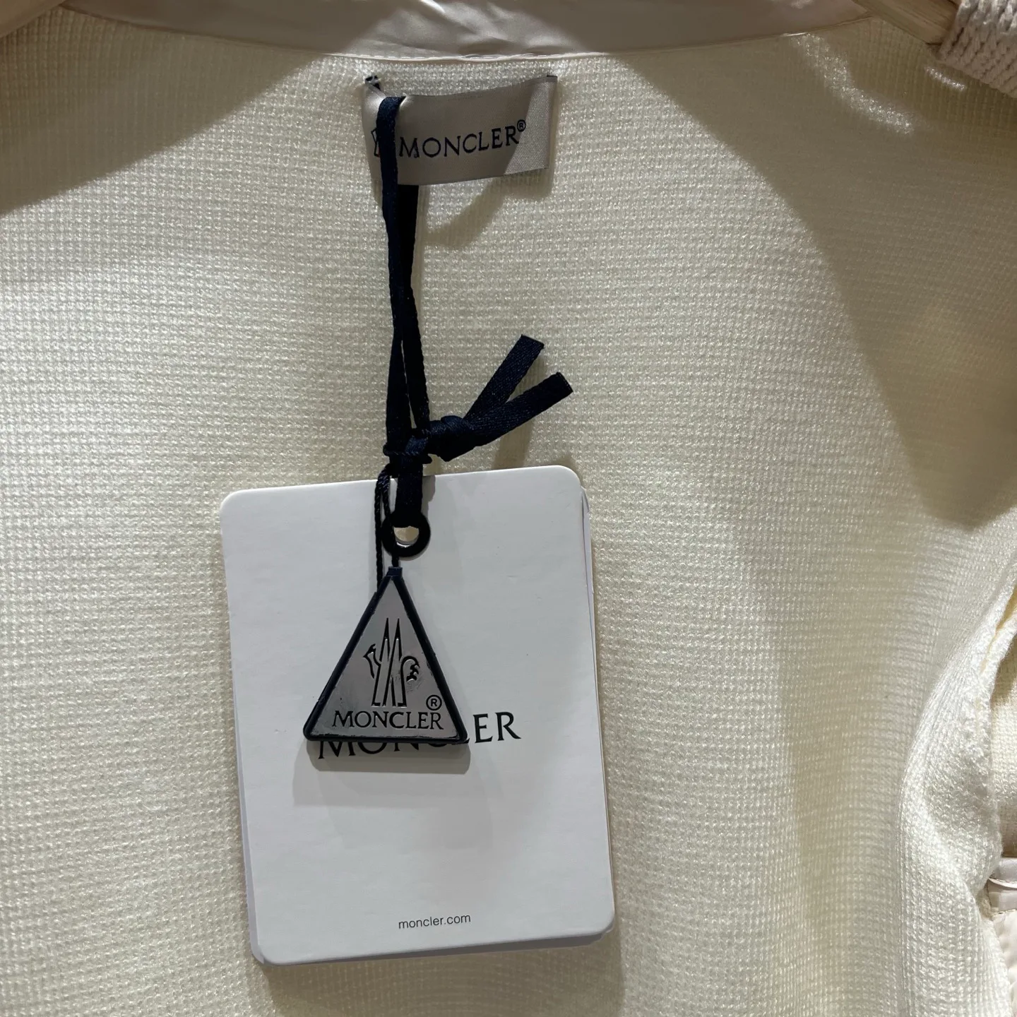 Women's Jackets And Down Jackets MONCLER 18106076