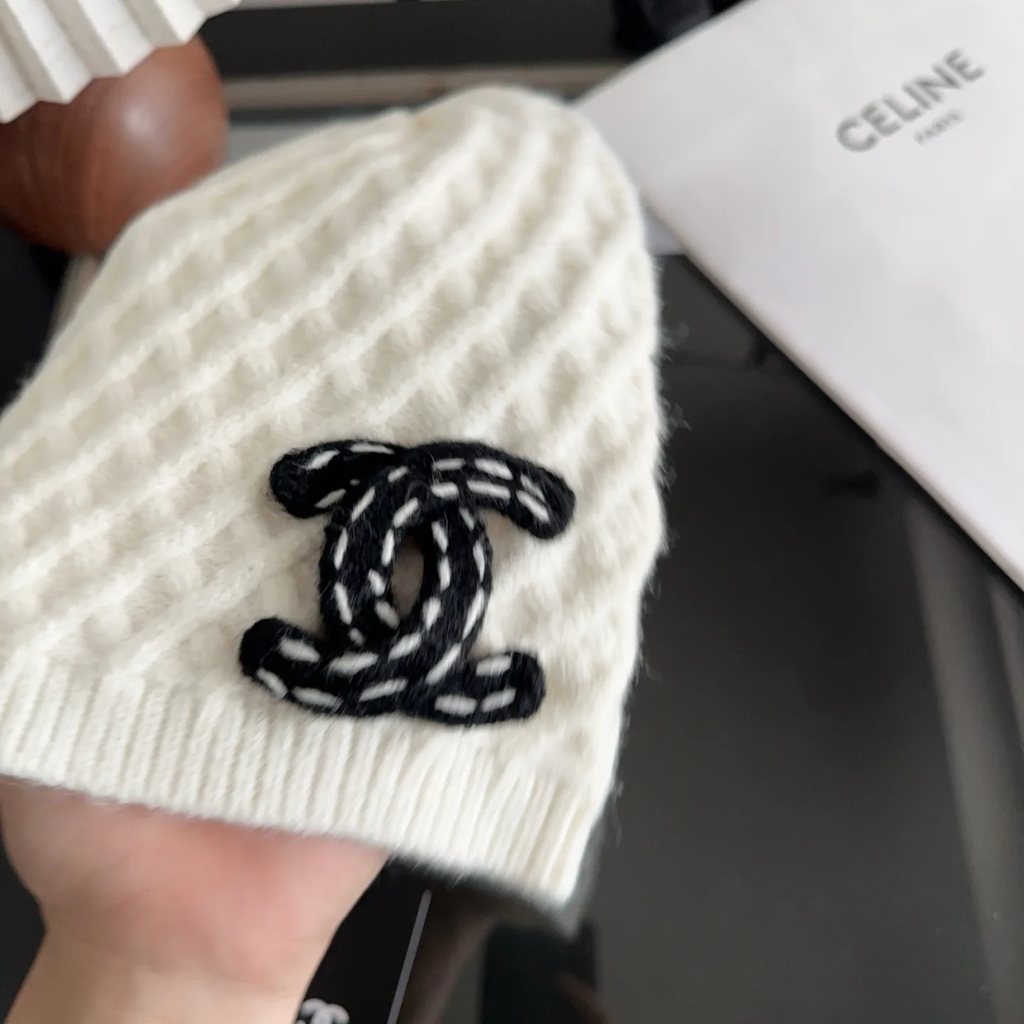Hats CHANEL 18450017