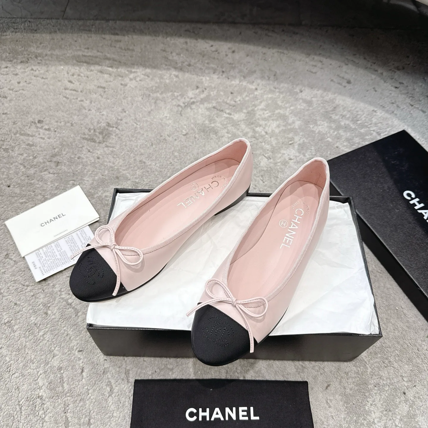 Women's Ballet Flats CHANEL 17572342