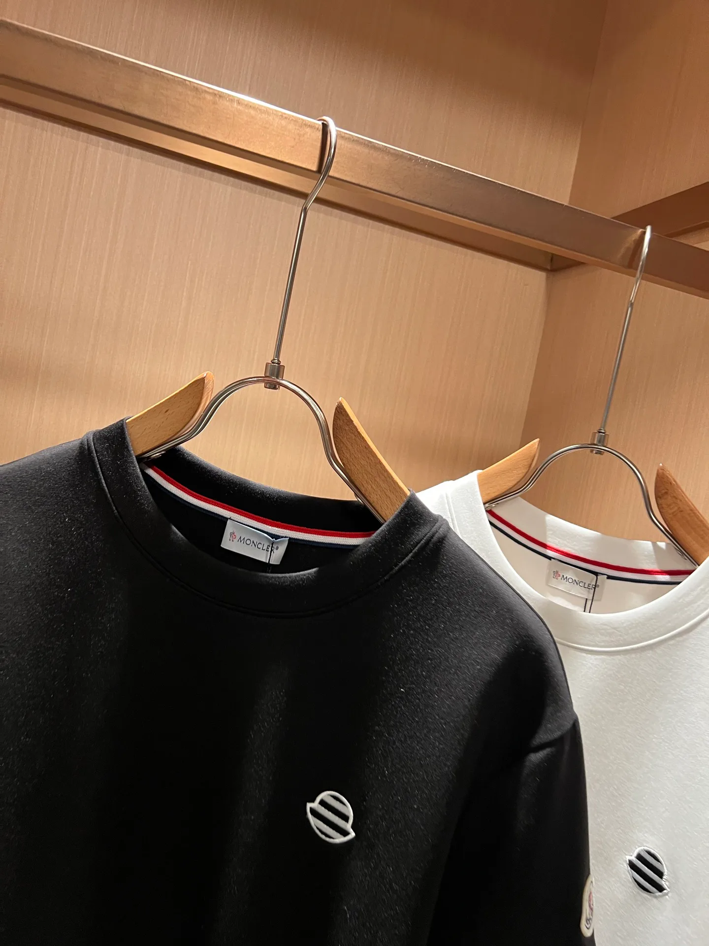 Men's T-Shirts MONCLER 18519543