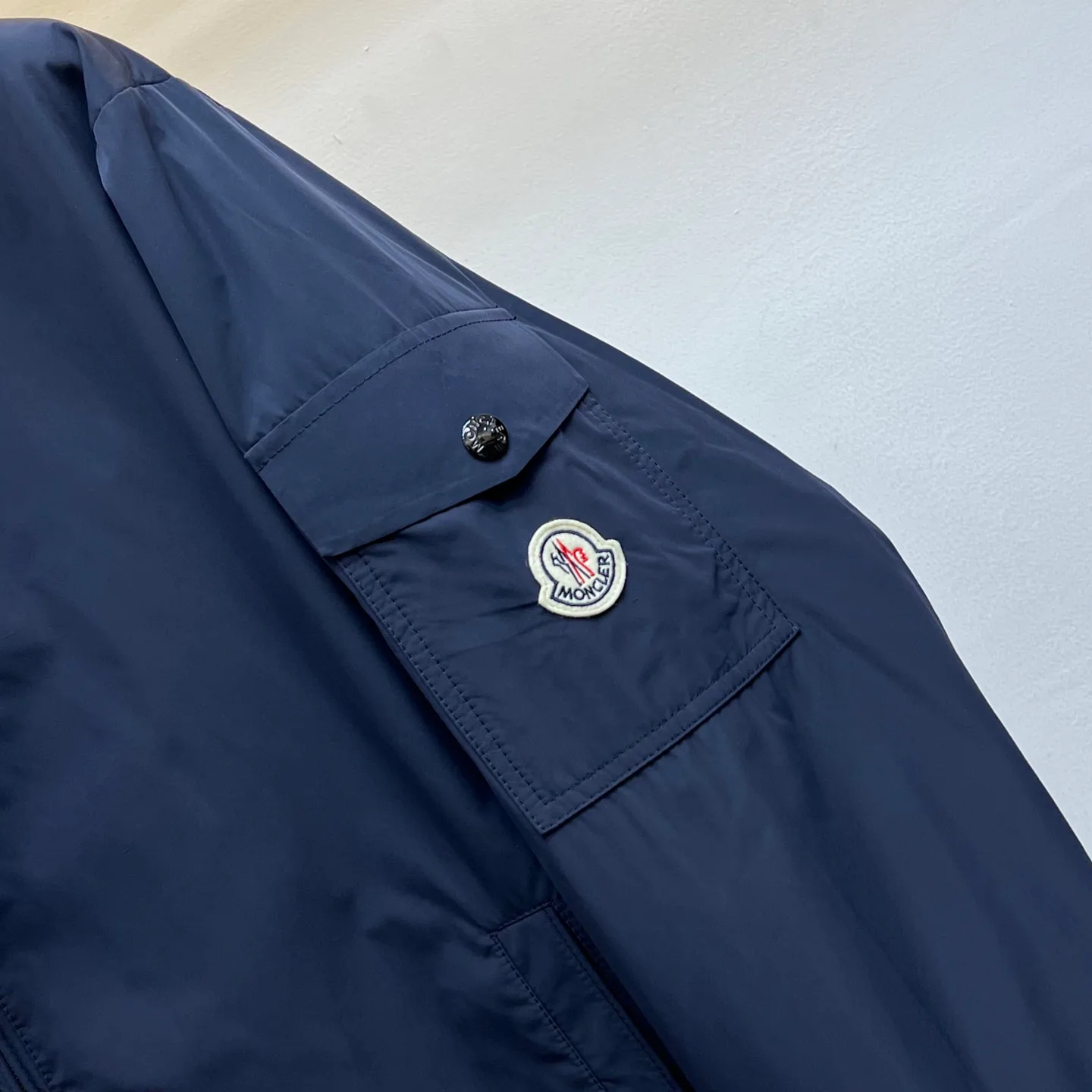 Women's Jackets And Down Jackets MONCLER 17340718