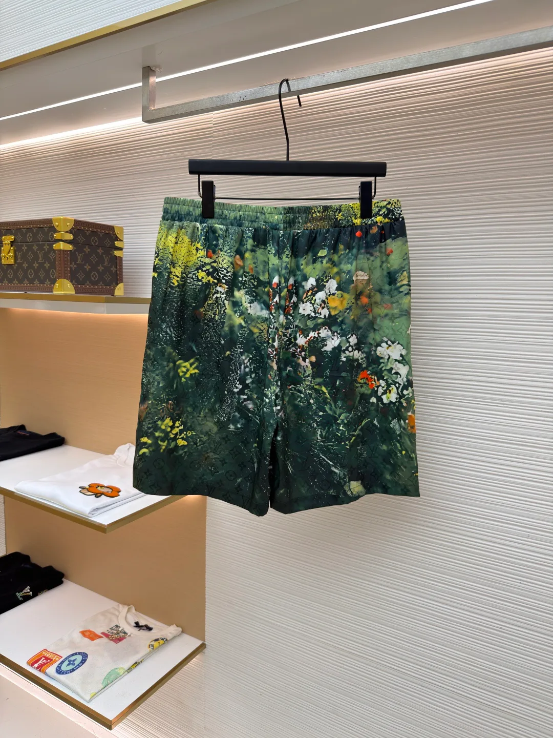 Men's Shorts LOUIS VUITTON 17740878