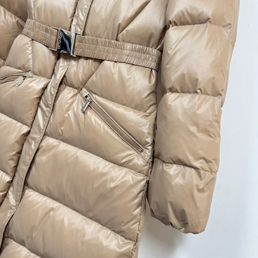 Women's Jackets And Down Jackets MONCLER 17810364