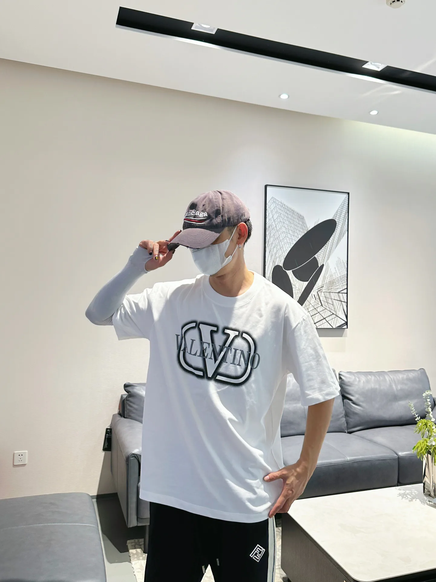 Men's T-Shirts VALENTINO 17037377