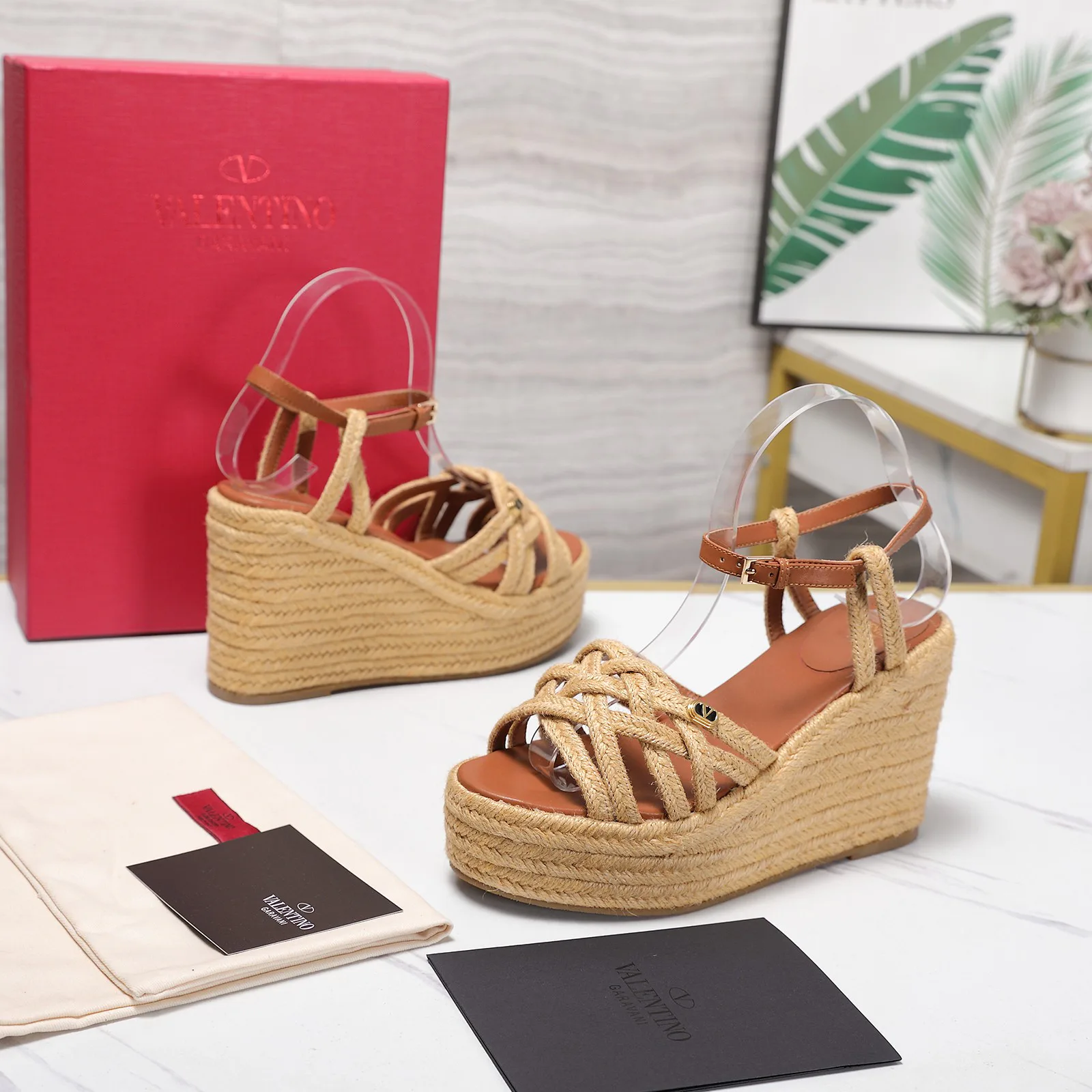 Women's Open-Toe Sandals VALENTINO 18346926