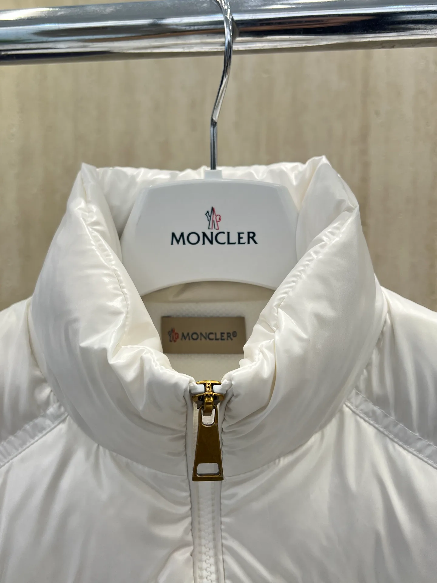 Куртки И Пуховики Мужские Moncler 18683938