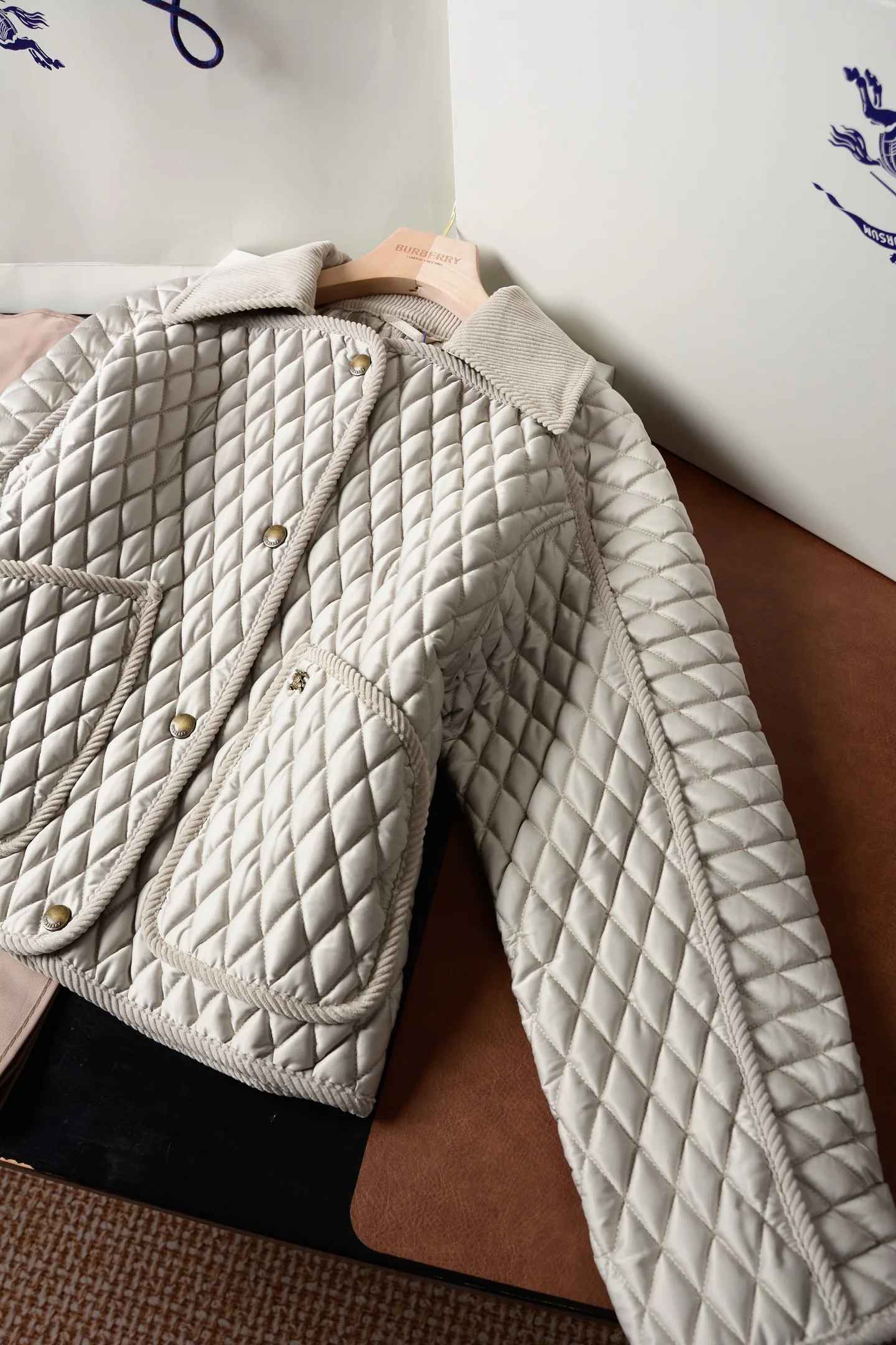 Women's Jackets And Down Jackets BURBERRY 17908969
