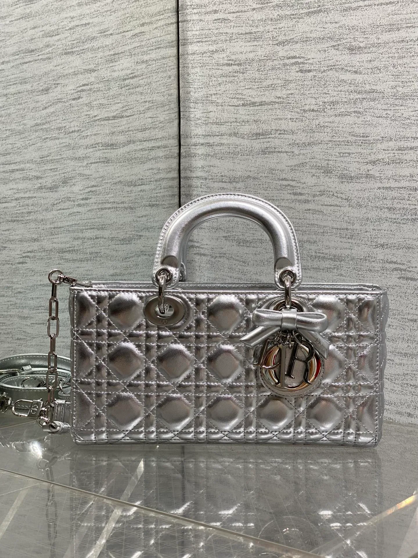 Women's Classic Handbags CHRISTIAN DIOR 17601495