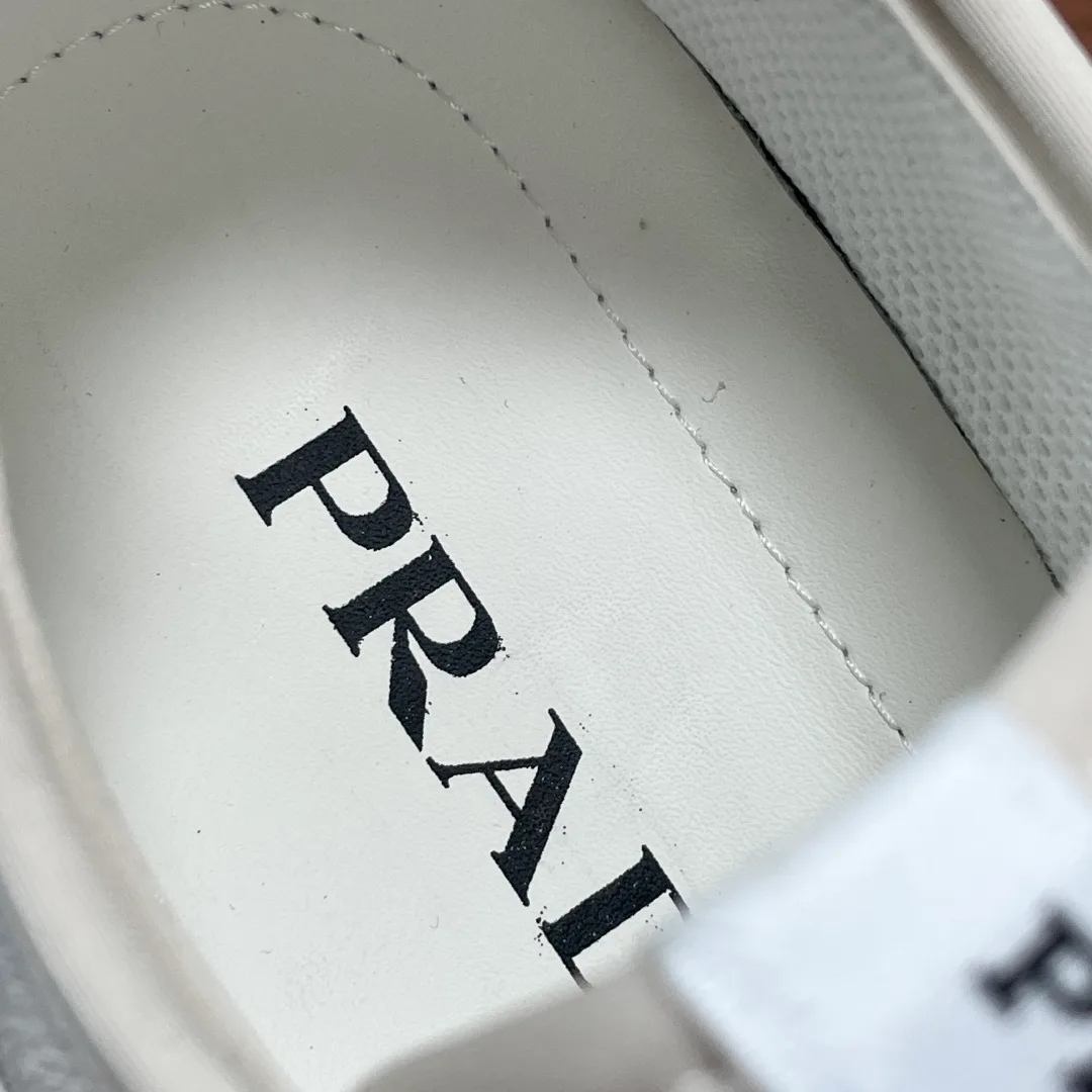 Men's Sneakers PRADA 17298420