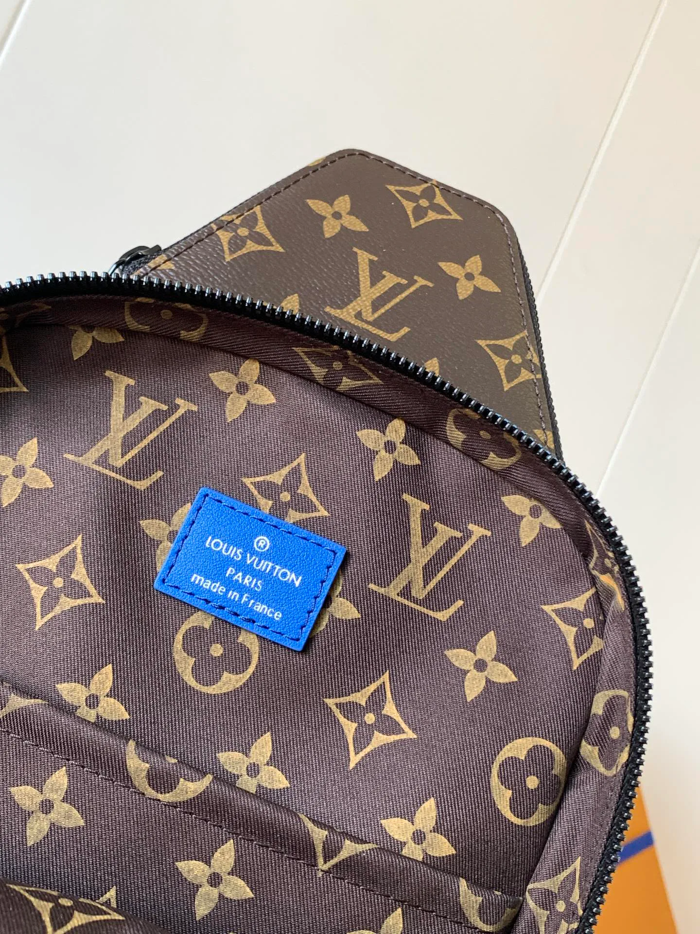 Women's Shoulder Bags LOUIS VUITTON 17948722