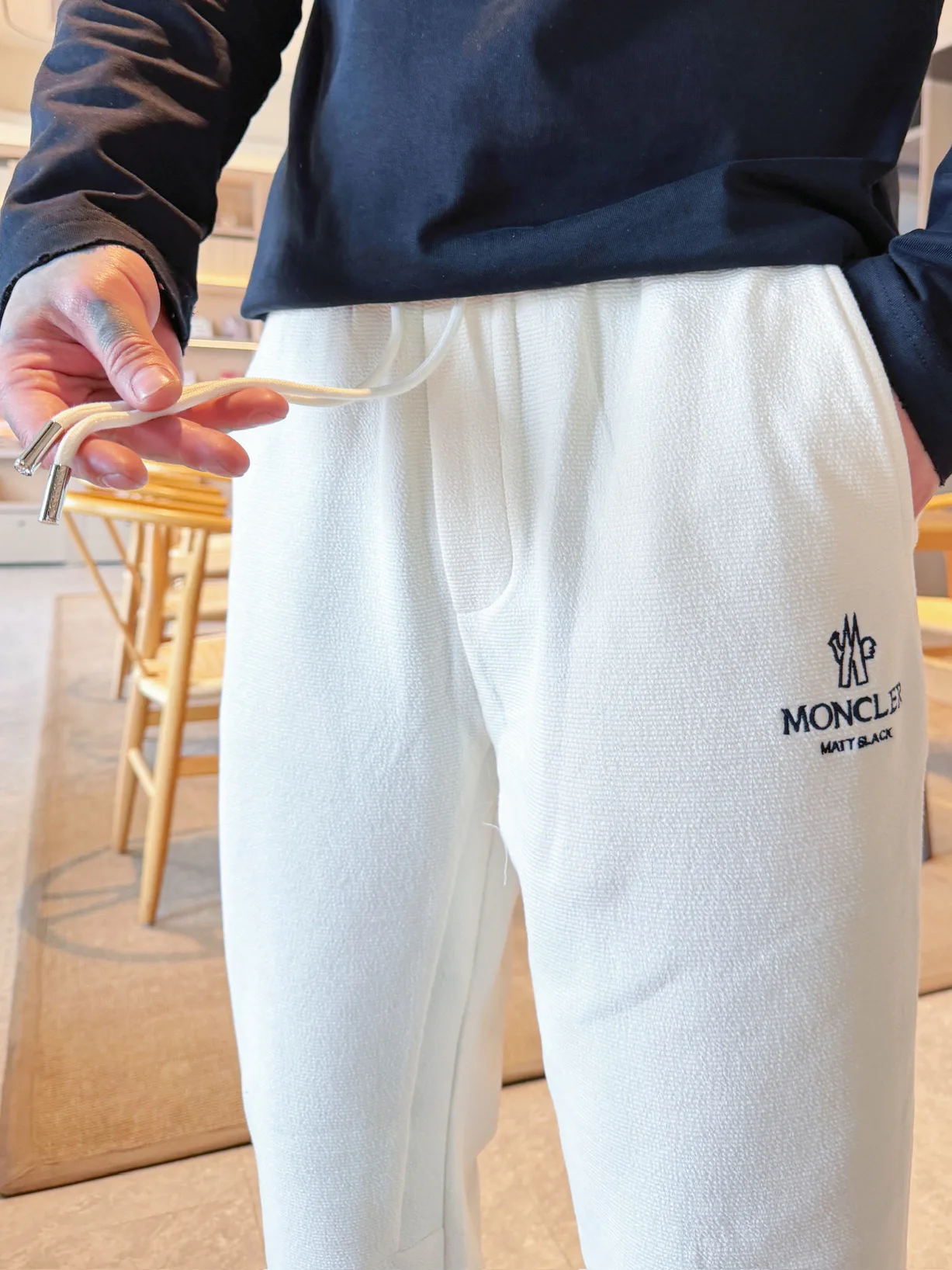 Men's Trousers MONCLER 18345713