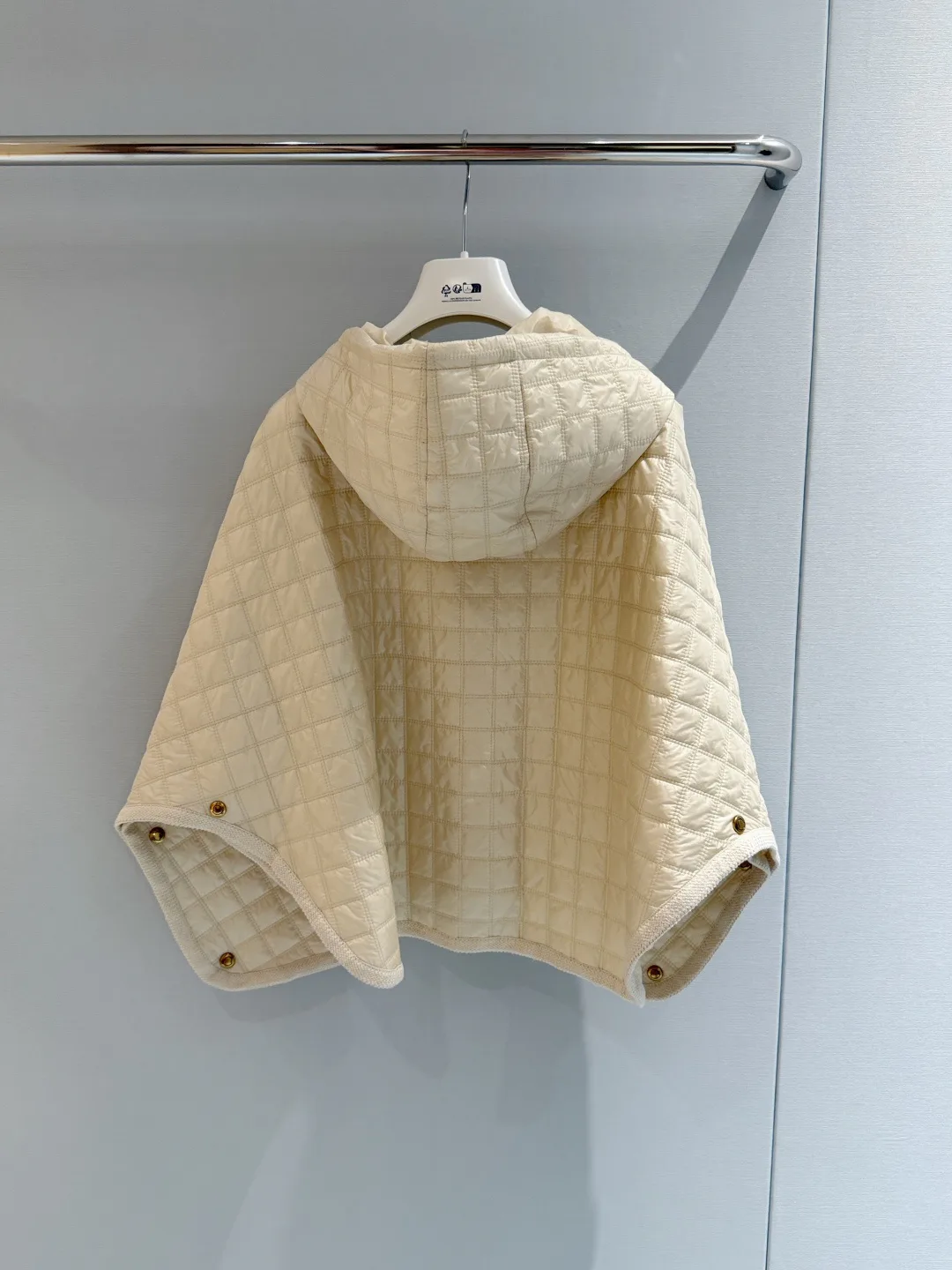 Women's Jackets And Down Jackets MONCLER 18050013
