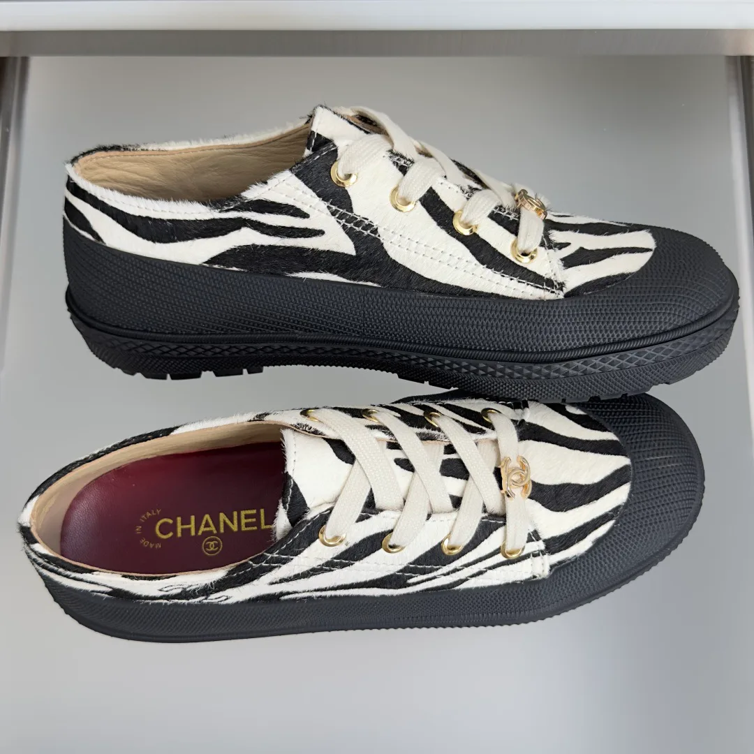 Women's Sneakers CHANEL 18092992