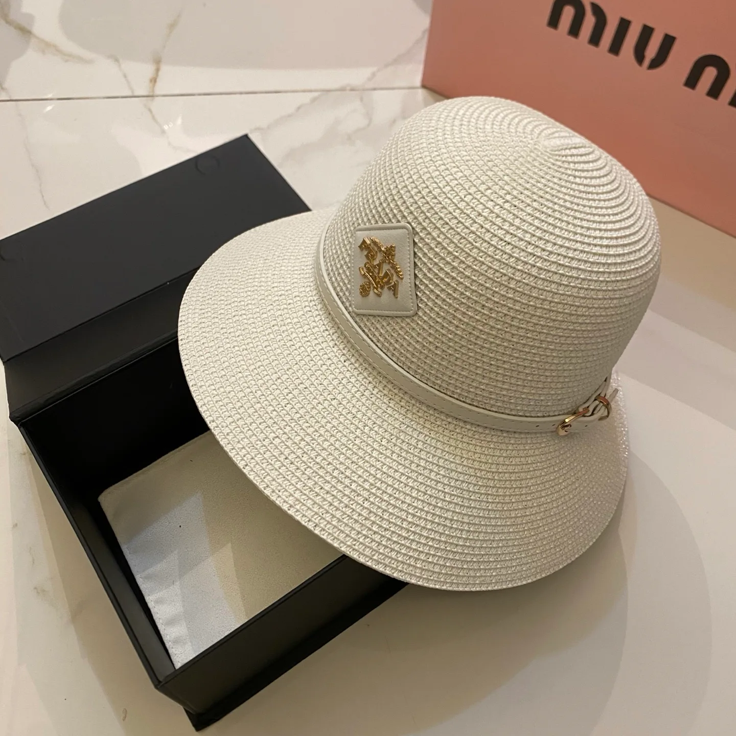 Hats PRADA 17498293