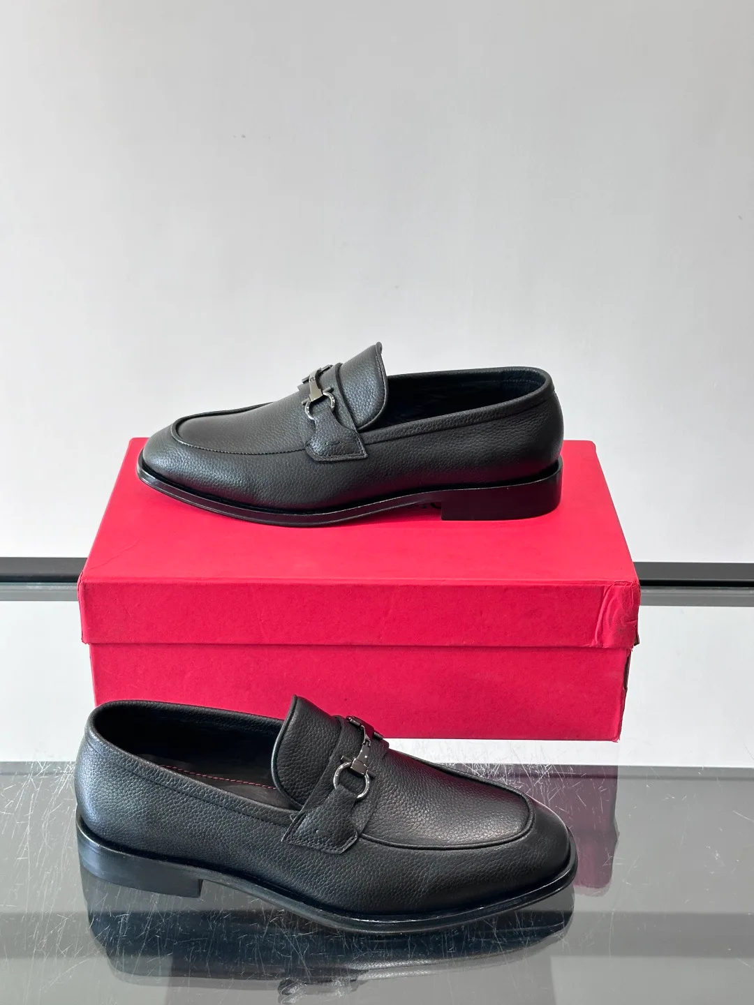 Men's Loafers And Dress Shoes SALVATORE FERRAGAMO 17514638