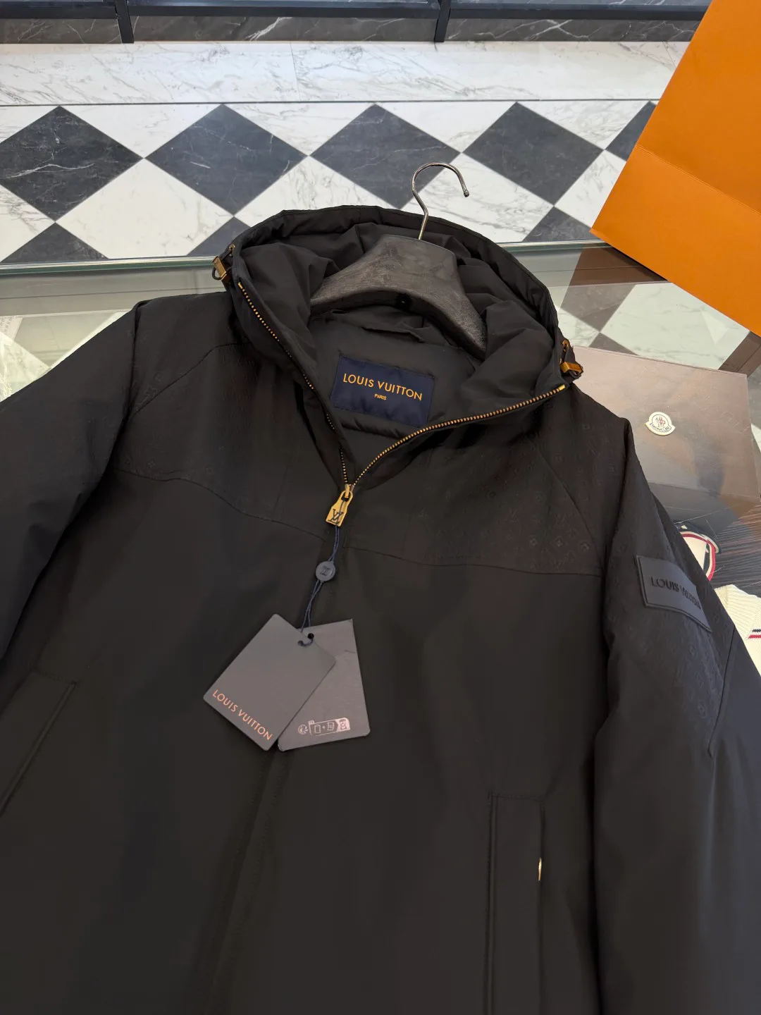 Women's Jackets And Down Jackets LOUIS VUITTON 18007716