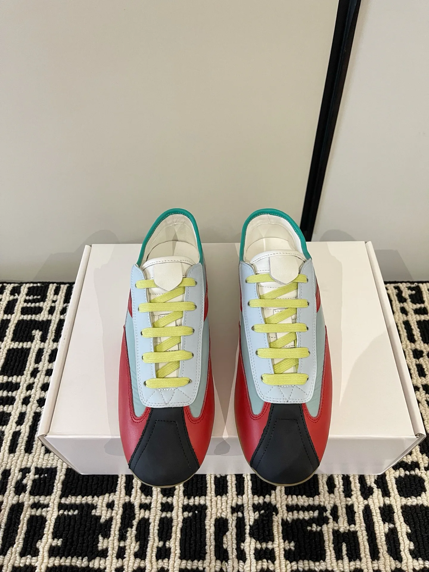 Women's Sneakers ALEXANDER MCQUEEN 18386231