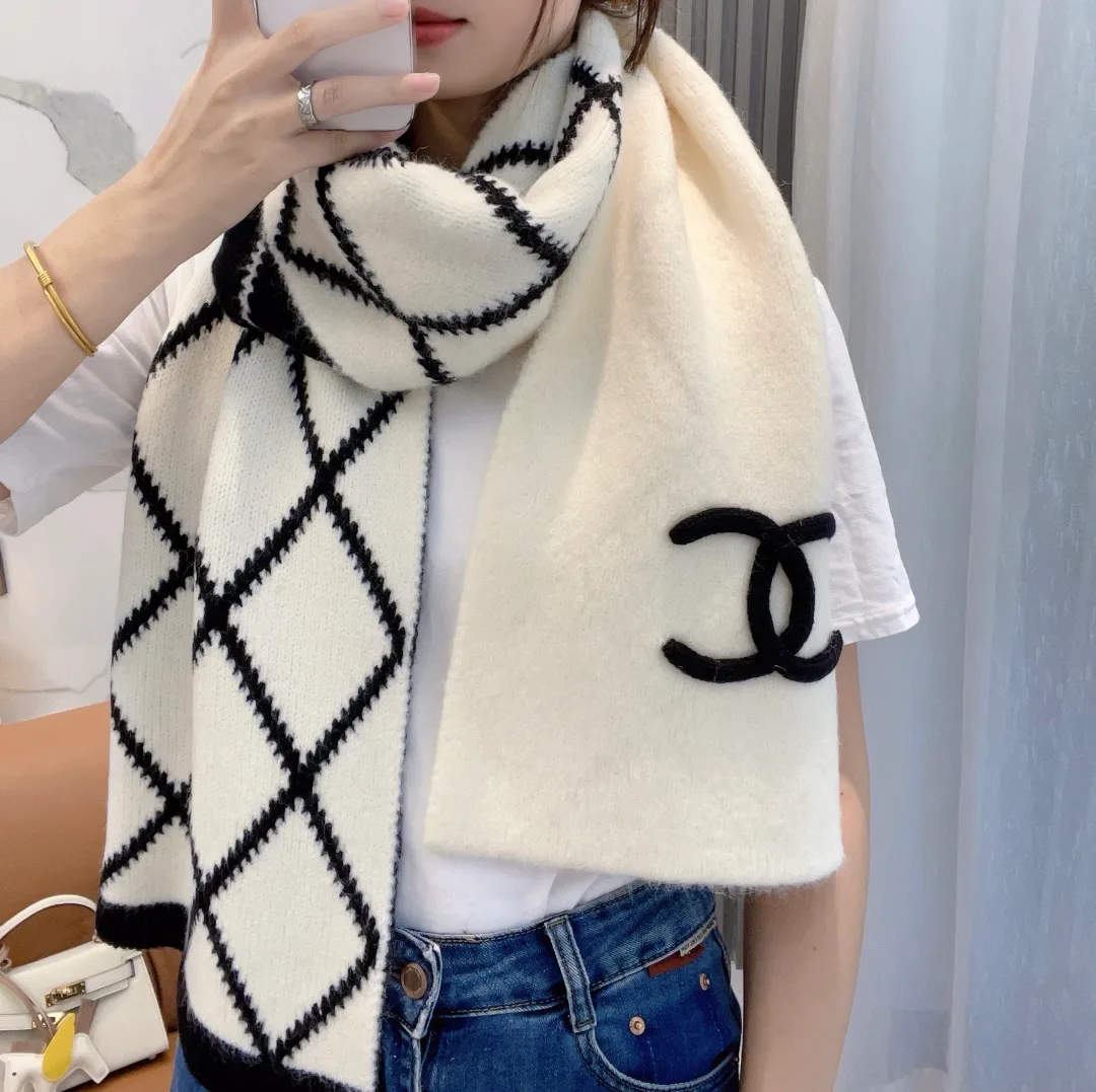 Scarves CHANEL 18105431