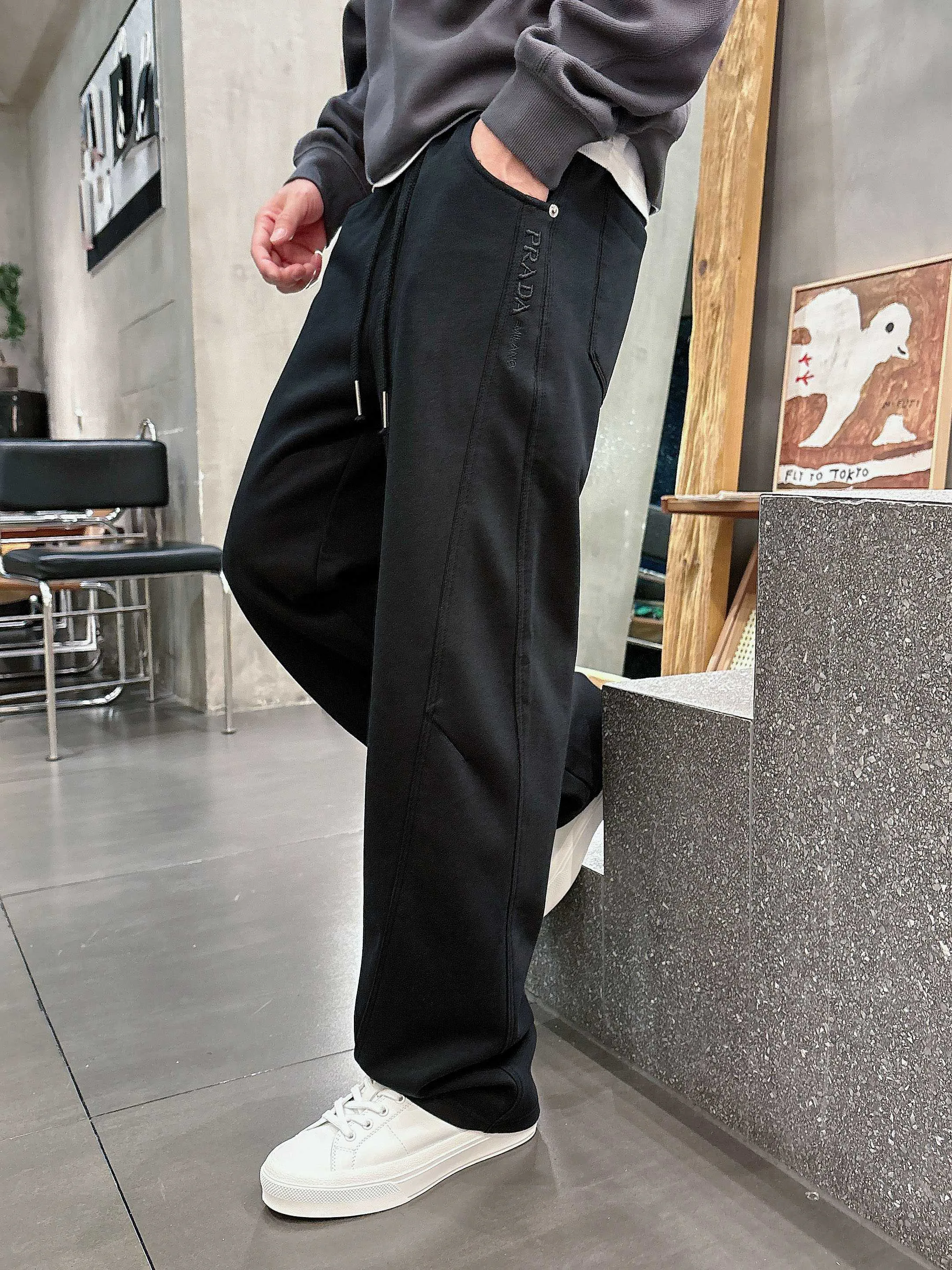 Men's Trousers PRADA 18368700