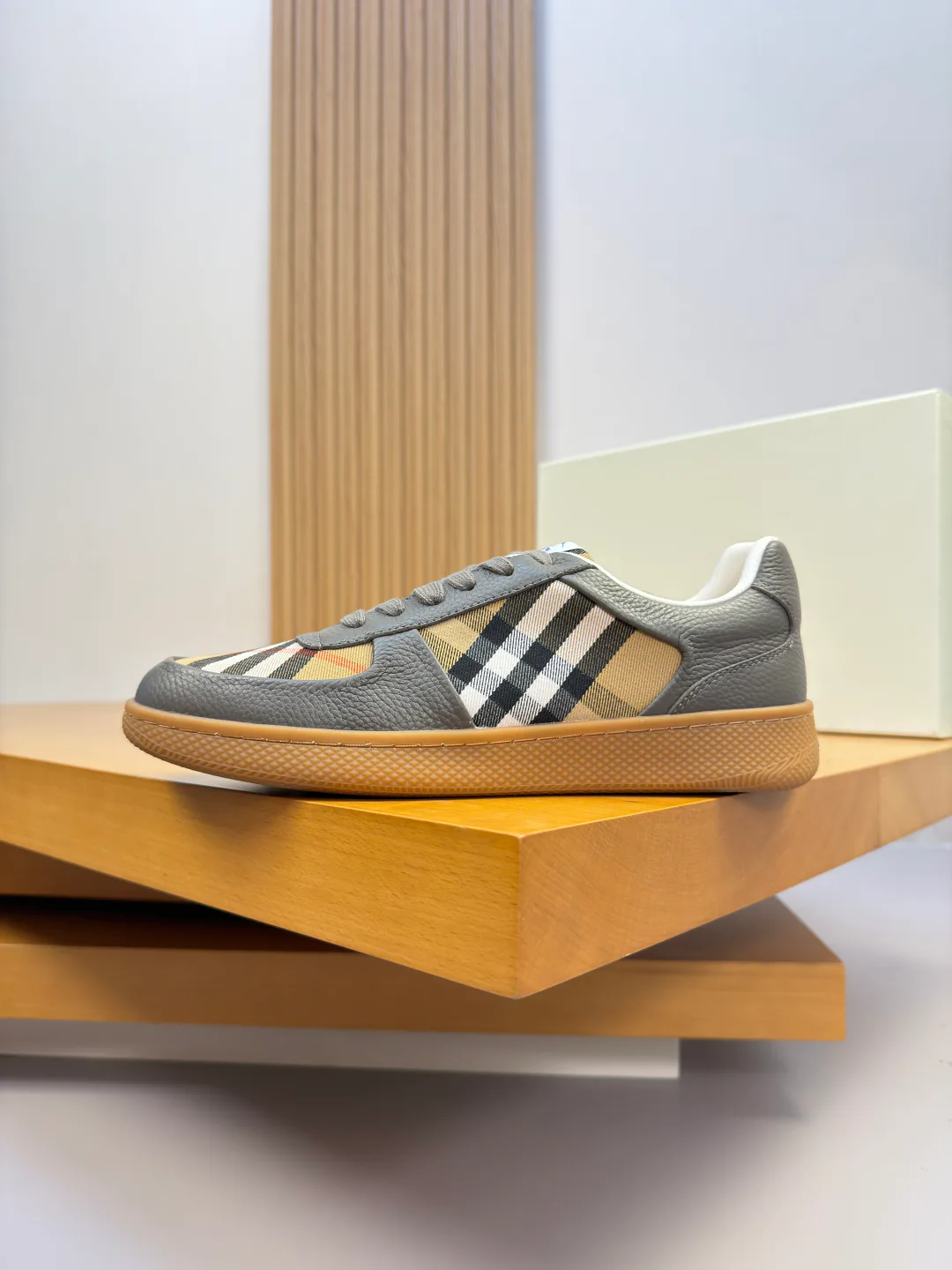Men's Sneakers BURBERRY 17955074