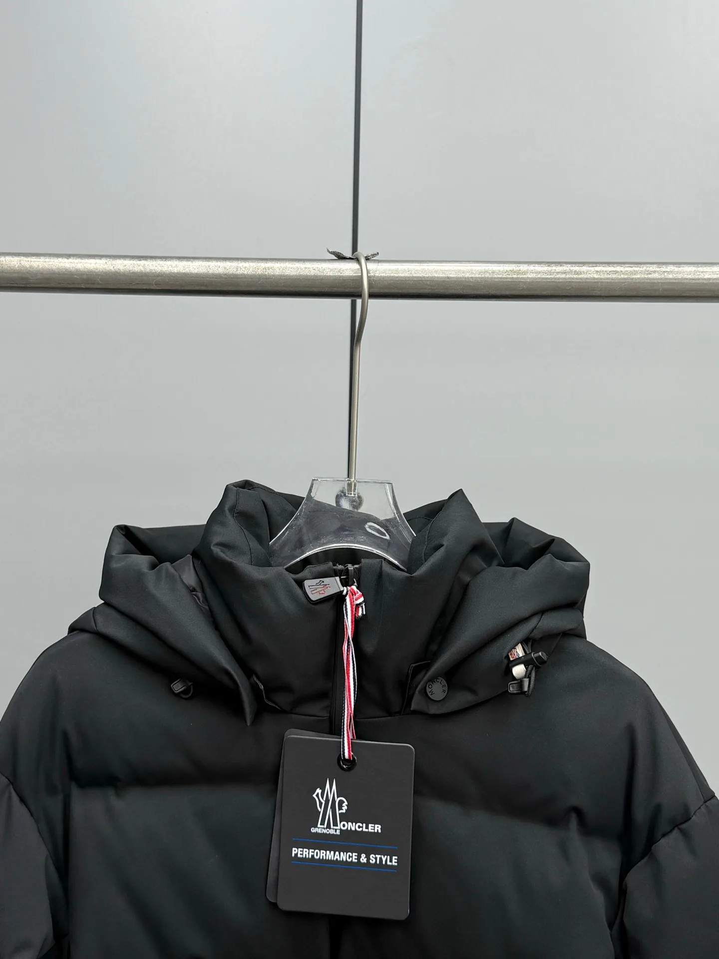 Women's Jackets And Down Jackets MONCLER 18391721