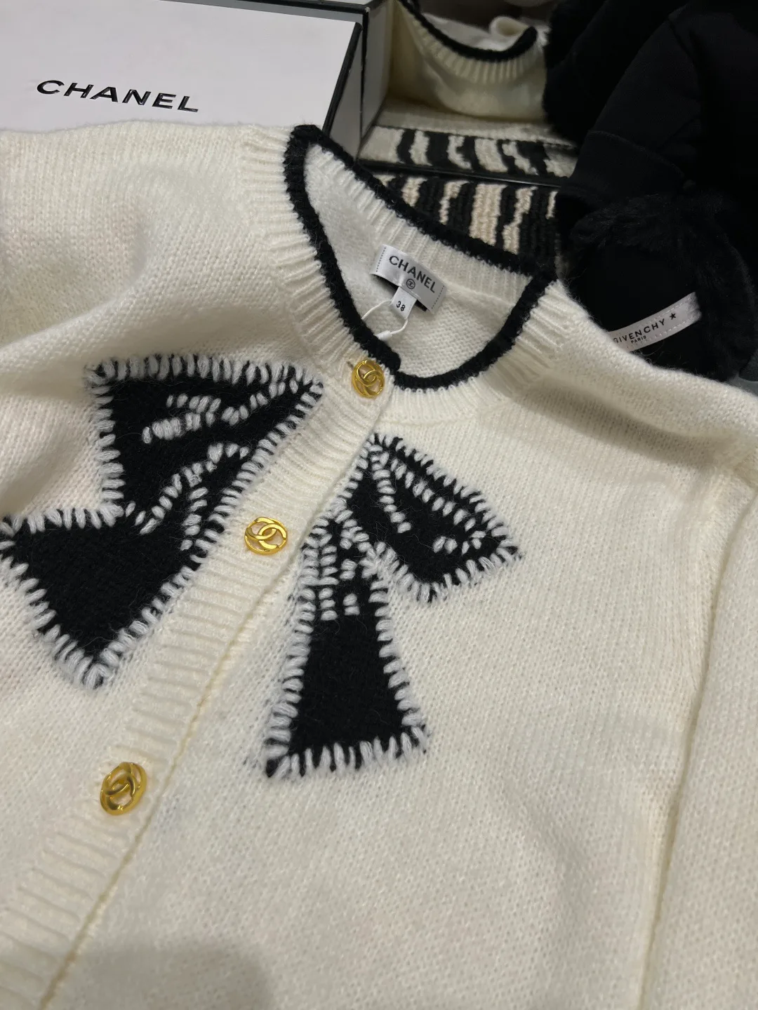 Women's Jumpers And Sweaters CHANEL 18325783