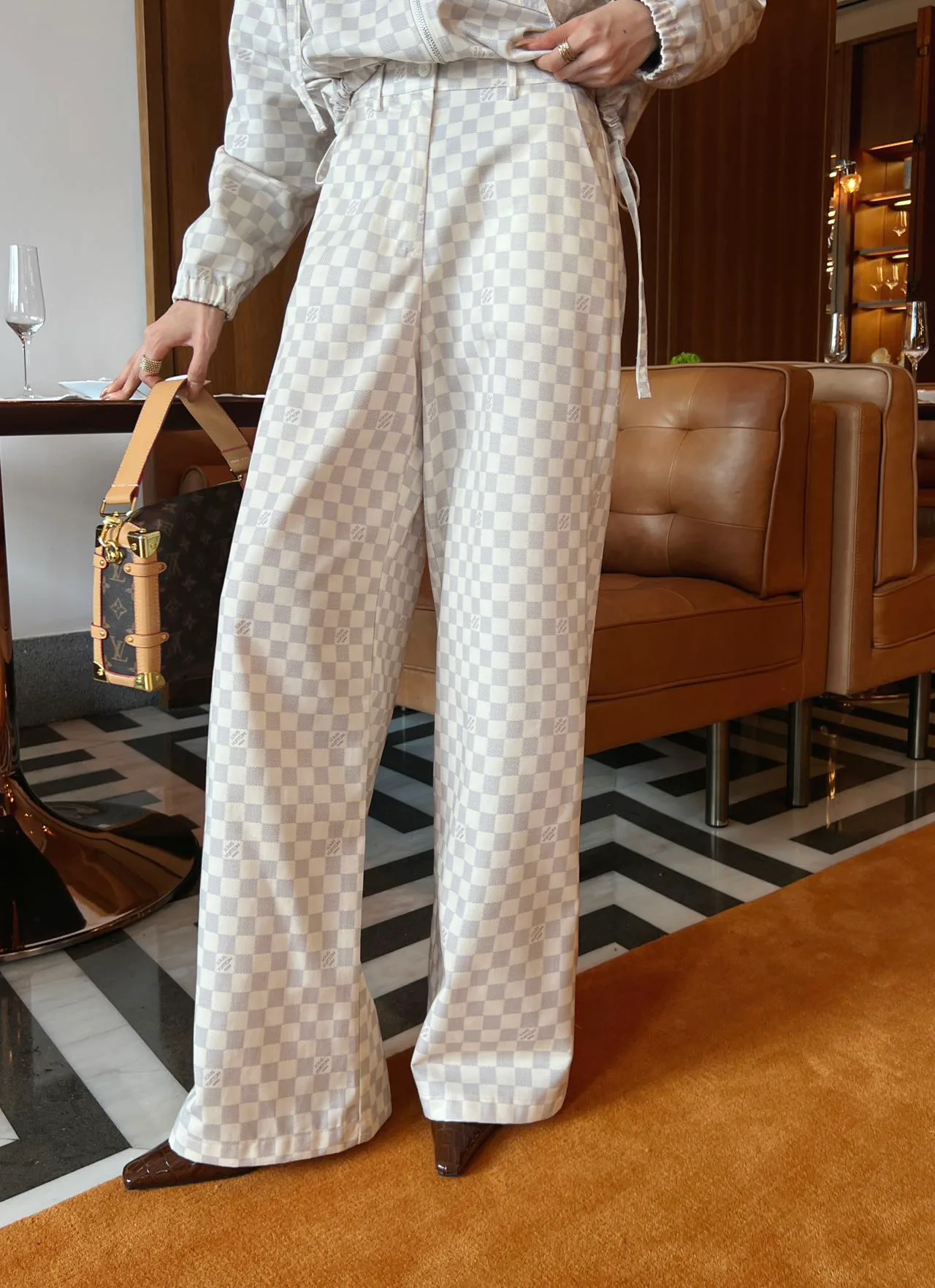 Women's Trousers LOUIS VUITTON 18221083