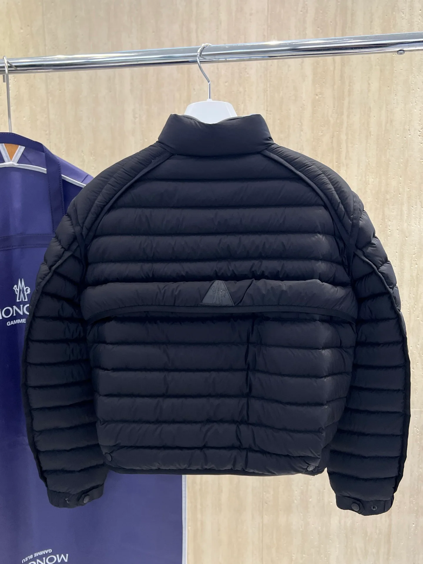 Men's Jackets And Down Jackets MONCLER 18231664