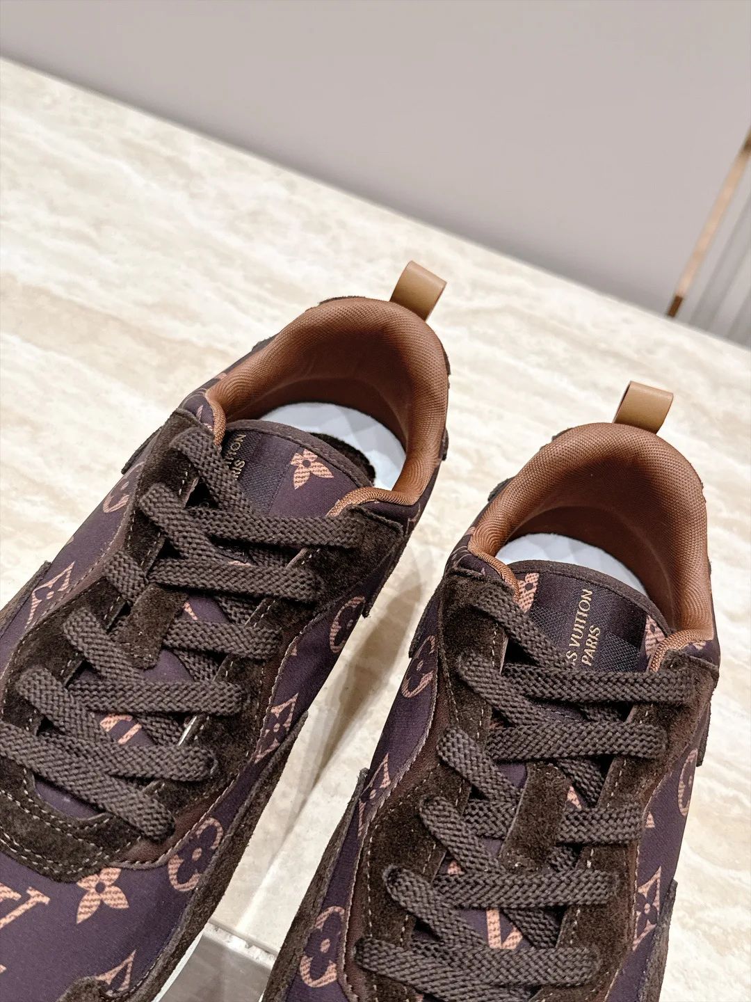 Men's Sneakers LOUIS VUITTON 17946644