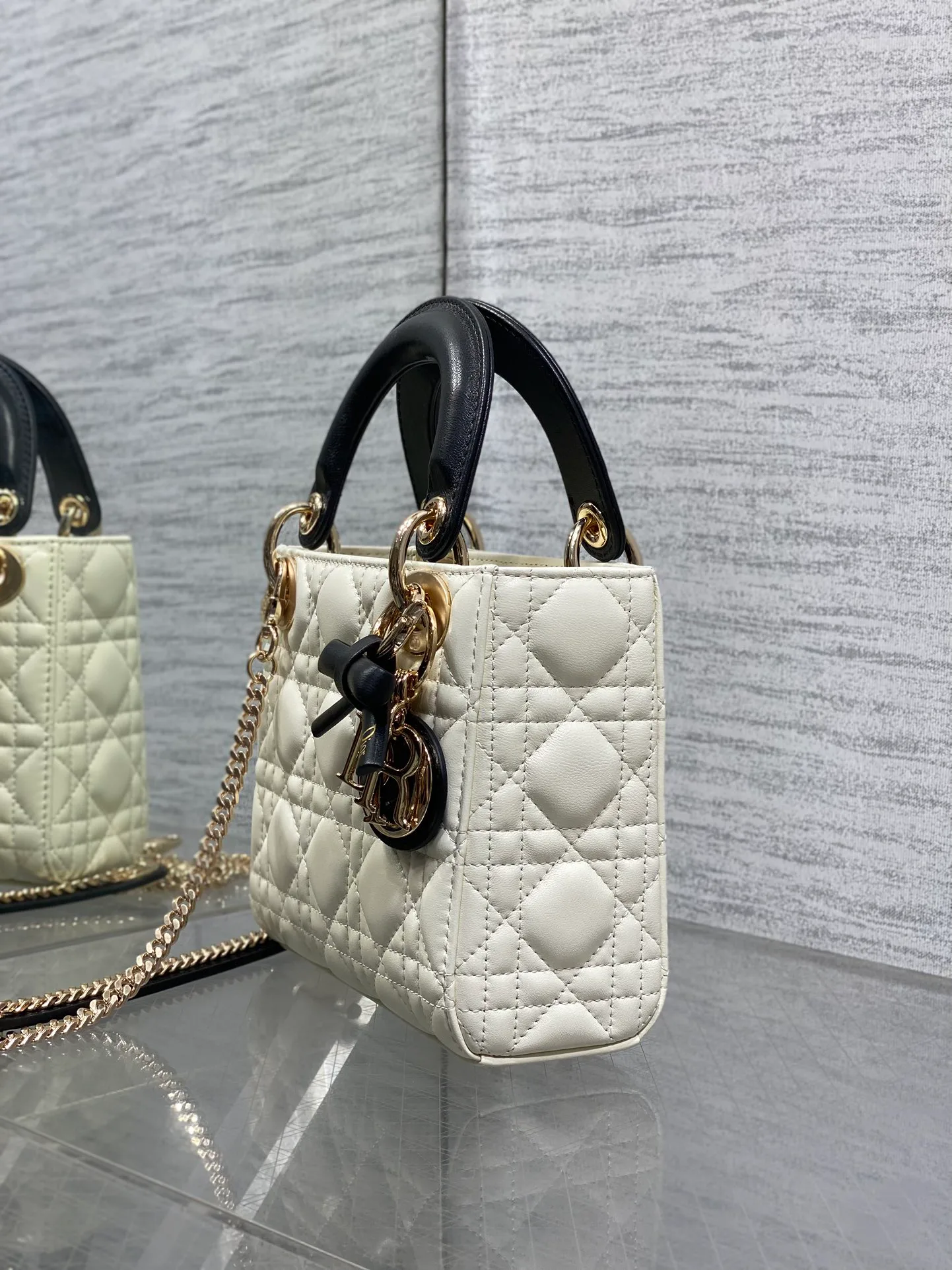 Women's Classic Handbags CHRISTIAN DIOR 18392928