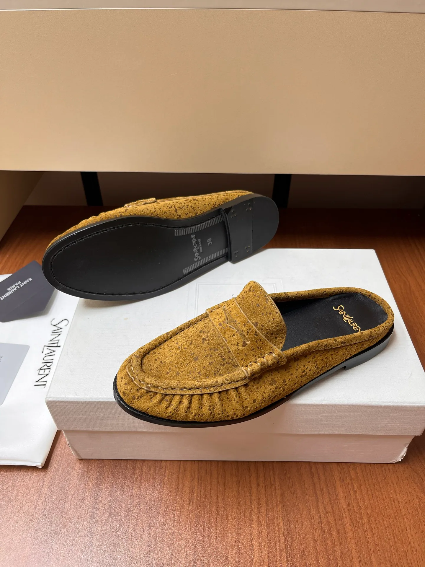 Women's Loafers And Moccasins SAINT LAURENT 18037882