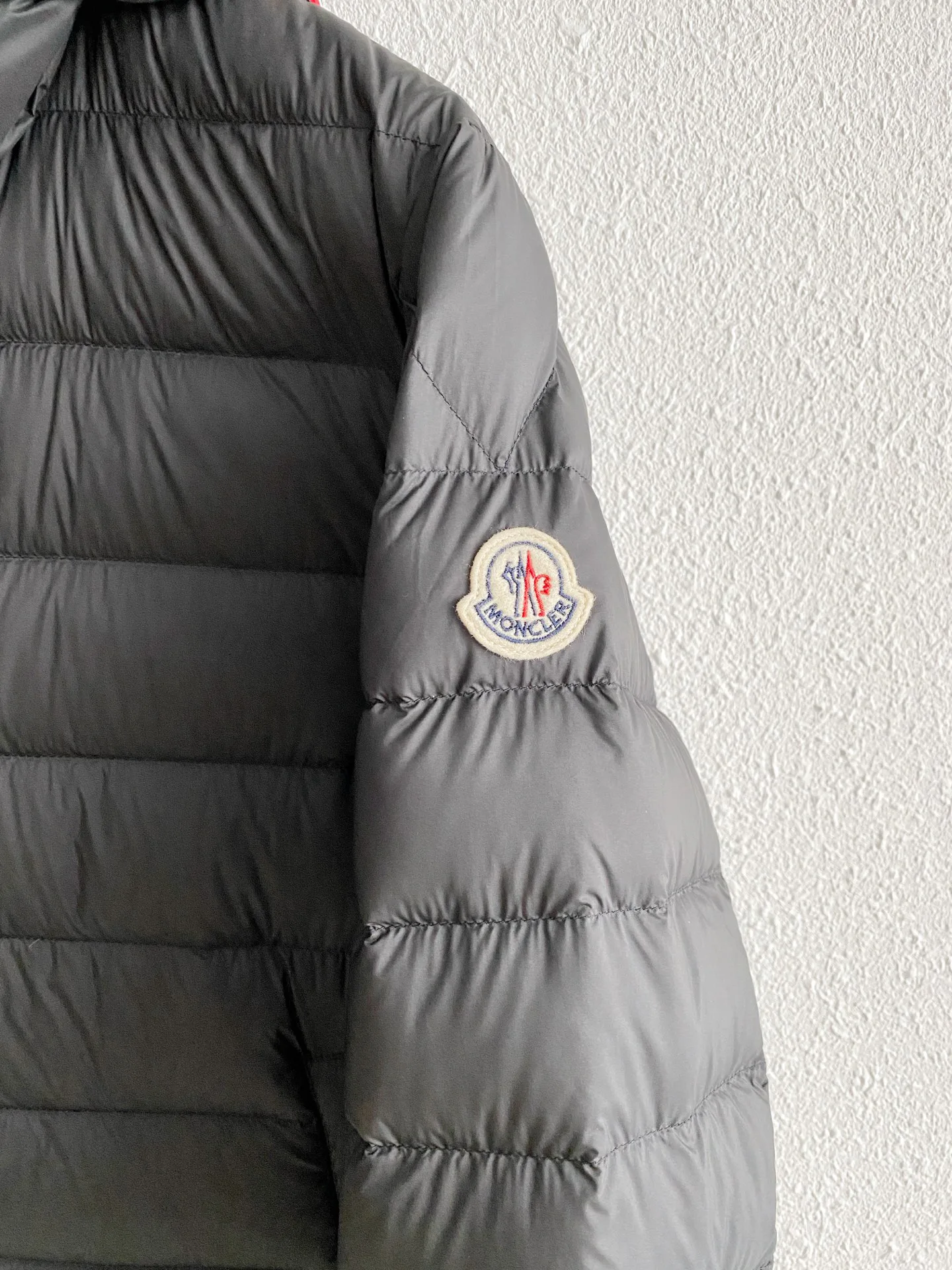 Men's Jackets And Down Jackets MONCLER 17952041