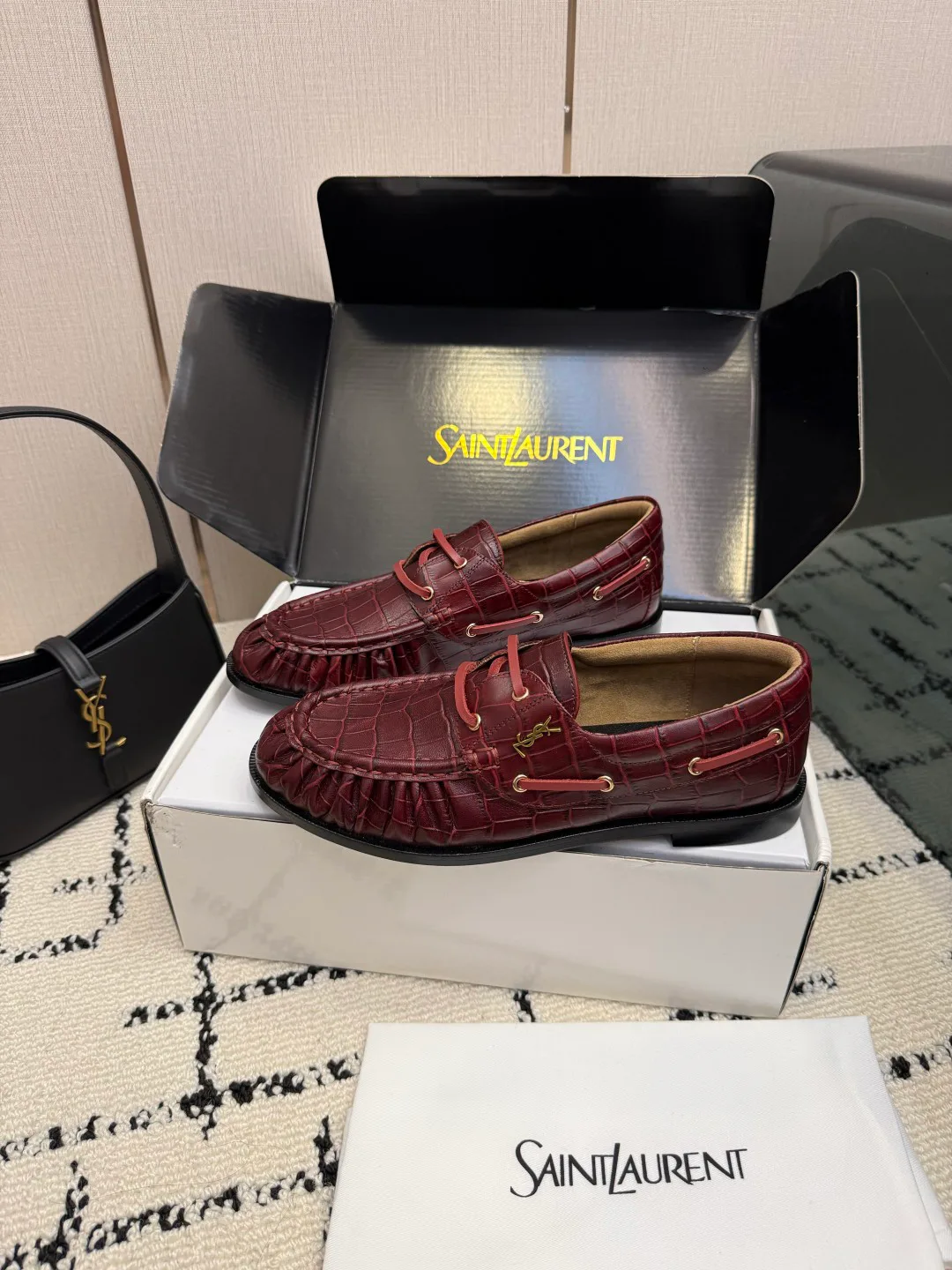 Women's Loafers And Moccasins SAINT LAURENT 17816909