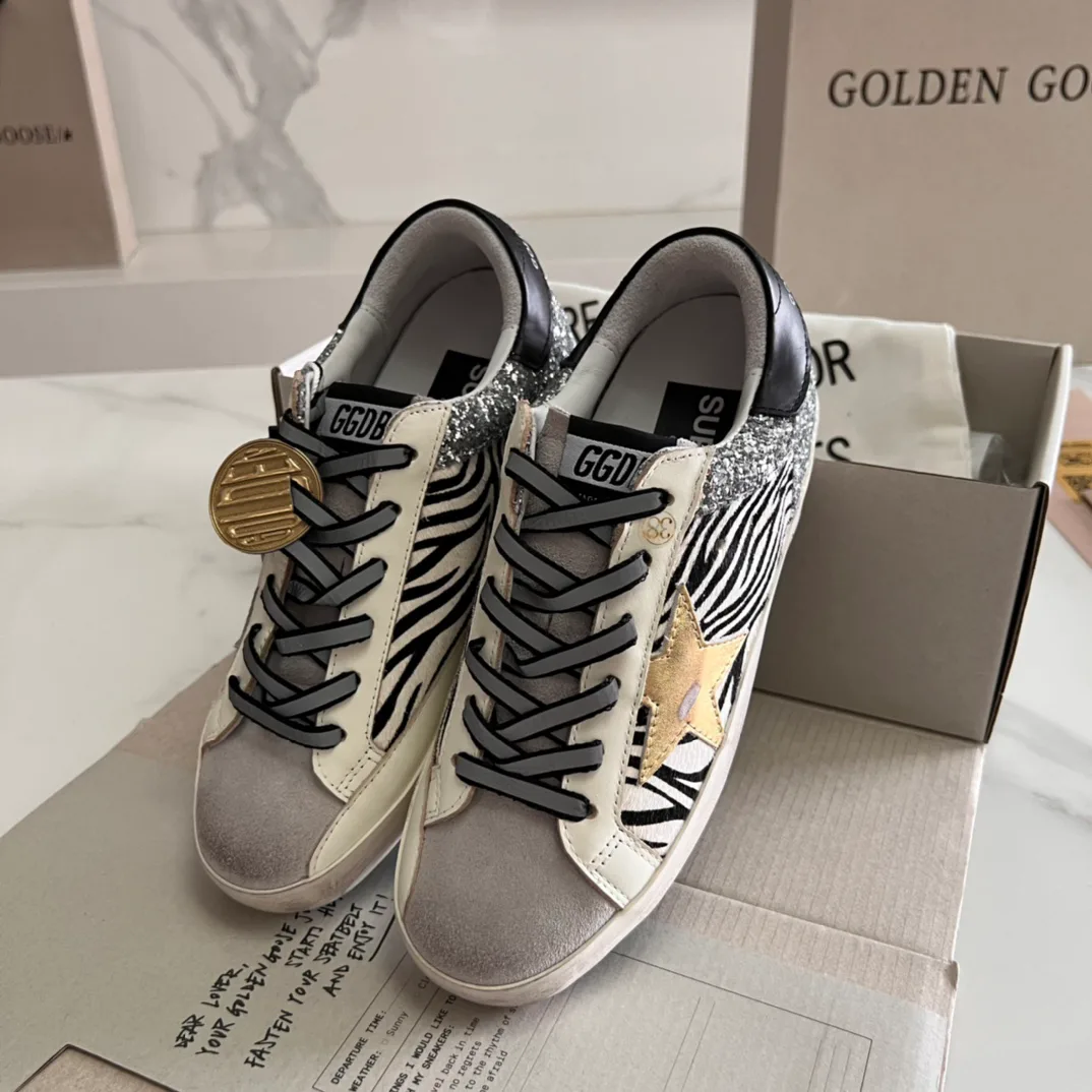 Women's Sneakers GOLDEN GOOSE 16995658