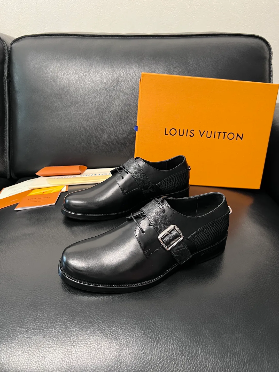 Men's Loafers And Dress Shoes LOUIS VUITTON 17835292