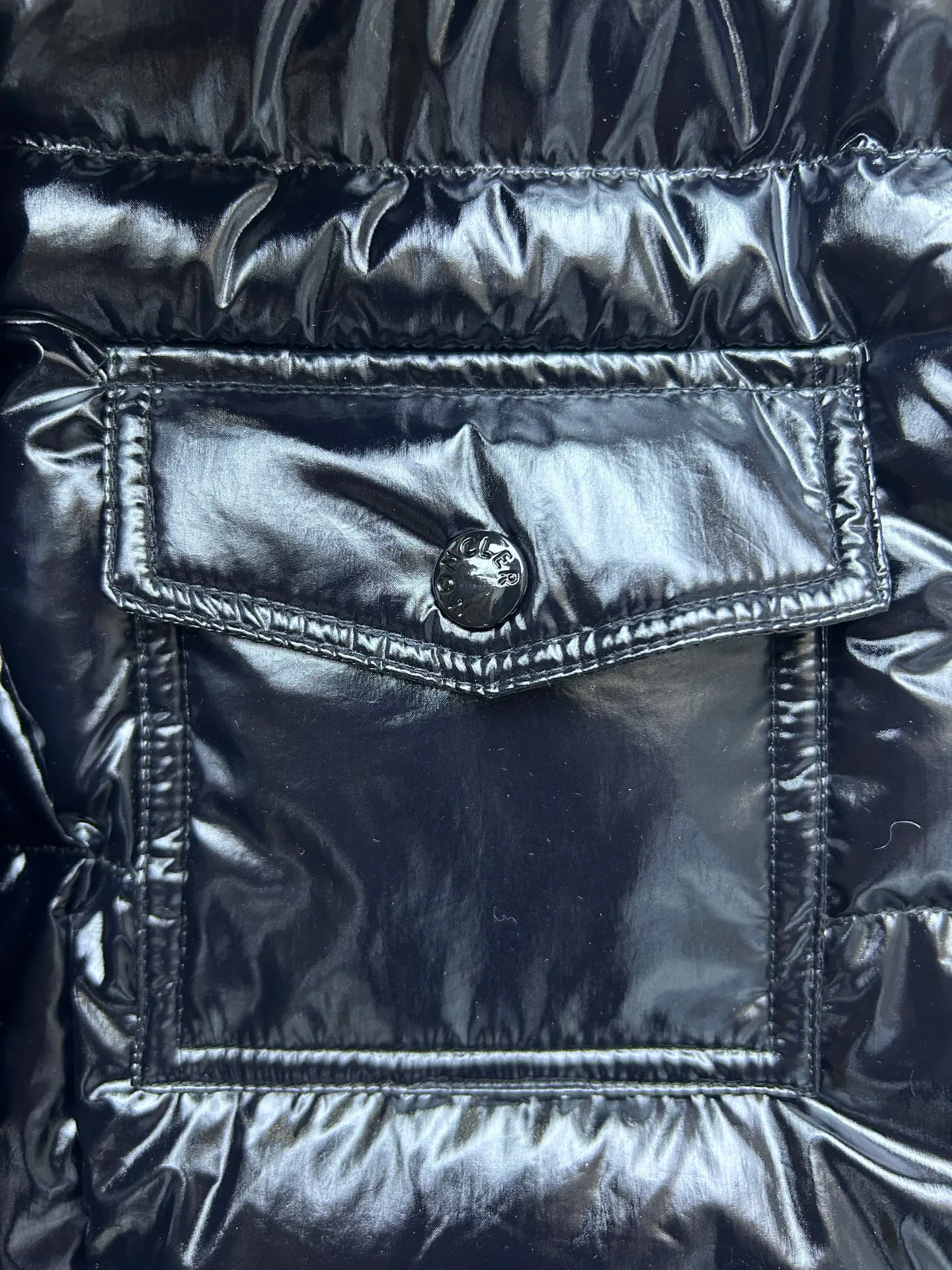 Women's Jackets And Down Jackets MONCLER 18002370